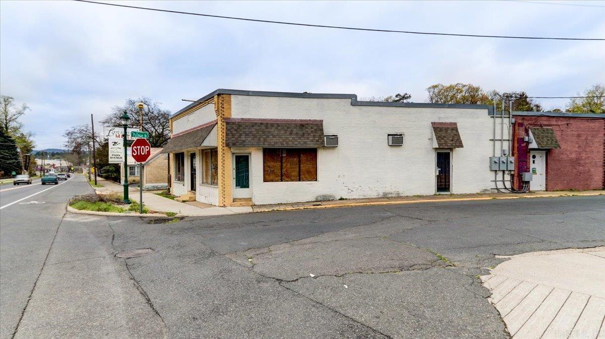 865  Park  Hot Springs, AR