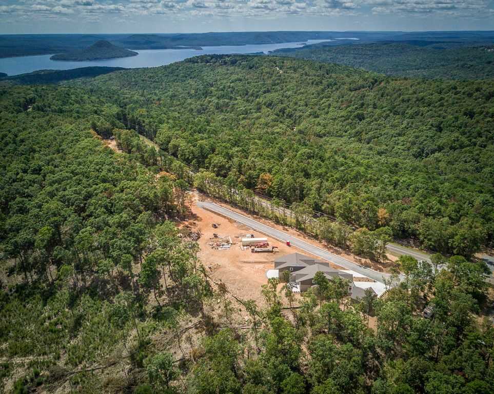 137  Osage Point Dr.  Fairfield Bay, AR