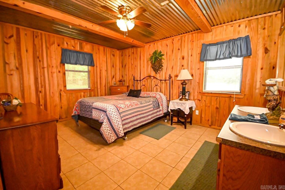 1210  POLK 61  Mena, AR