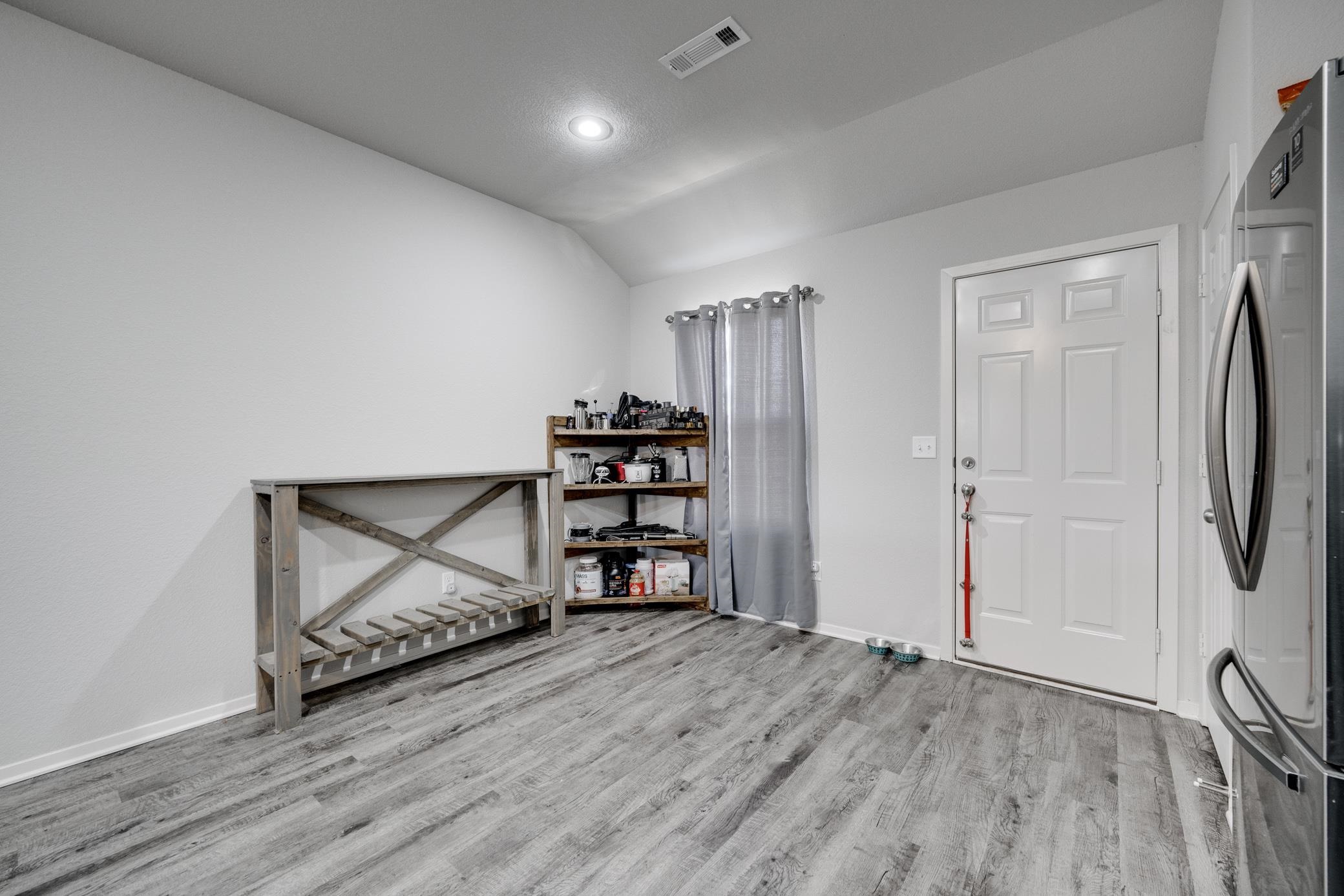 8 Summer Breeze Road