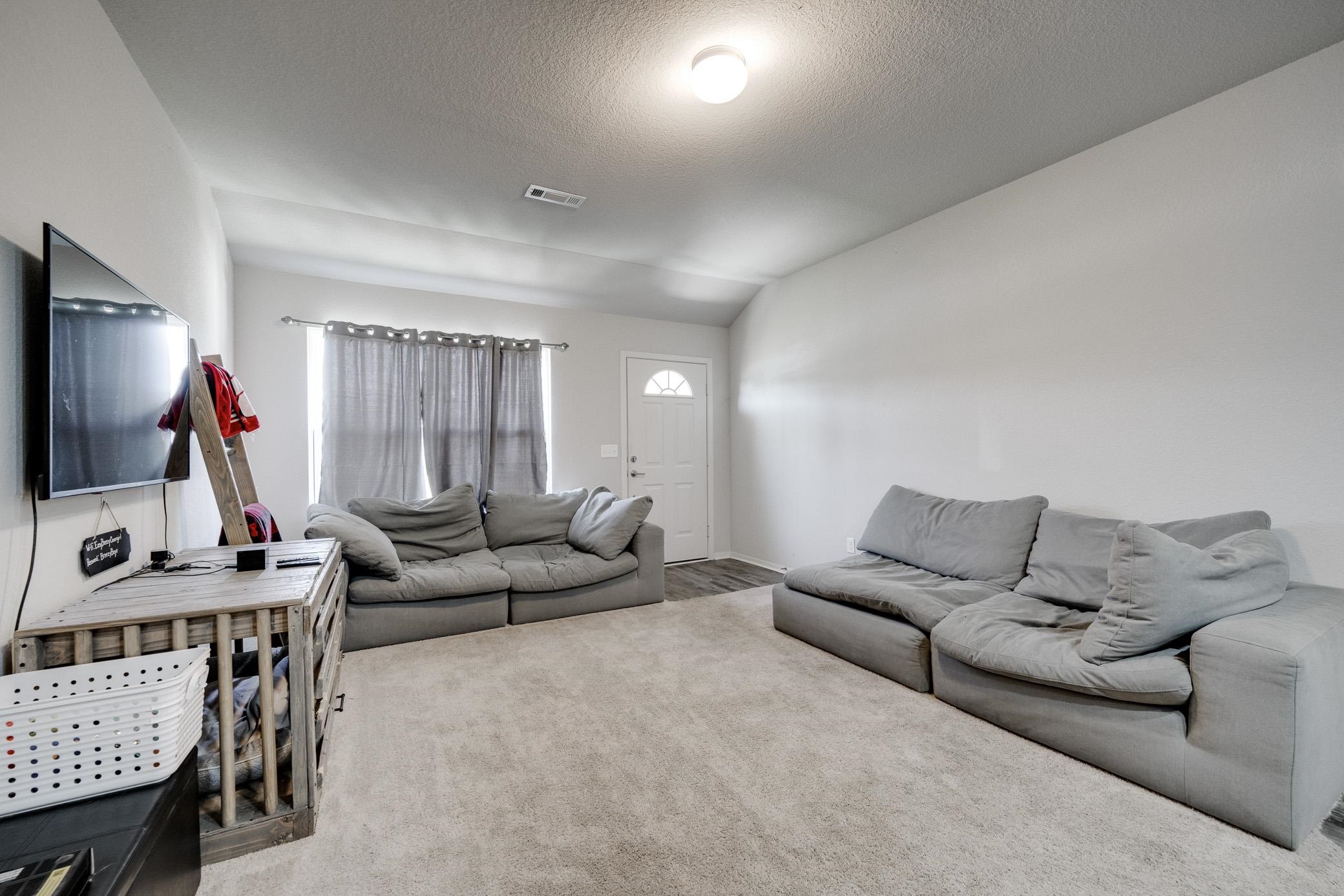 8 Summer Breeze Road