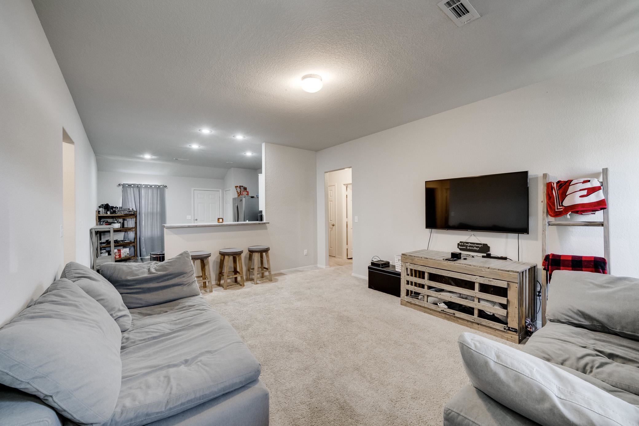 8 Summer Breeze Road