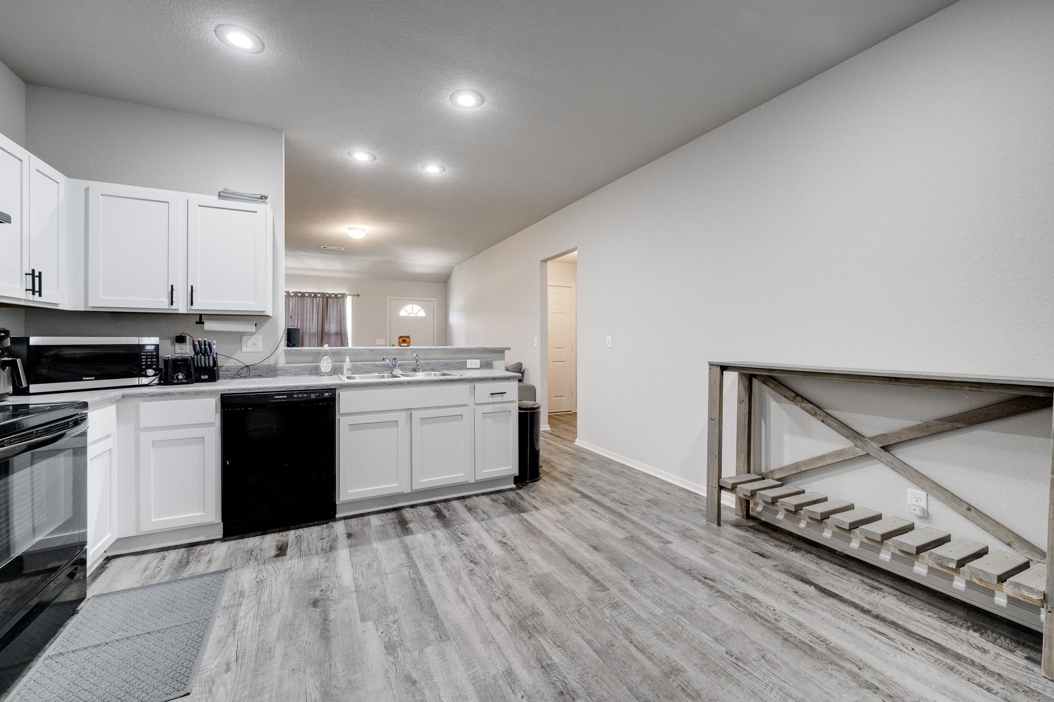 8 Summer Breeze Road