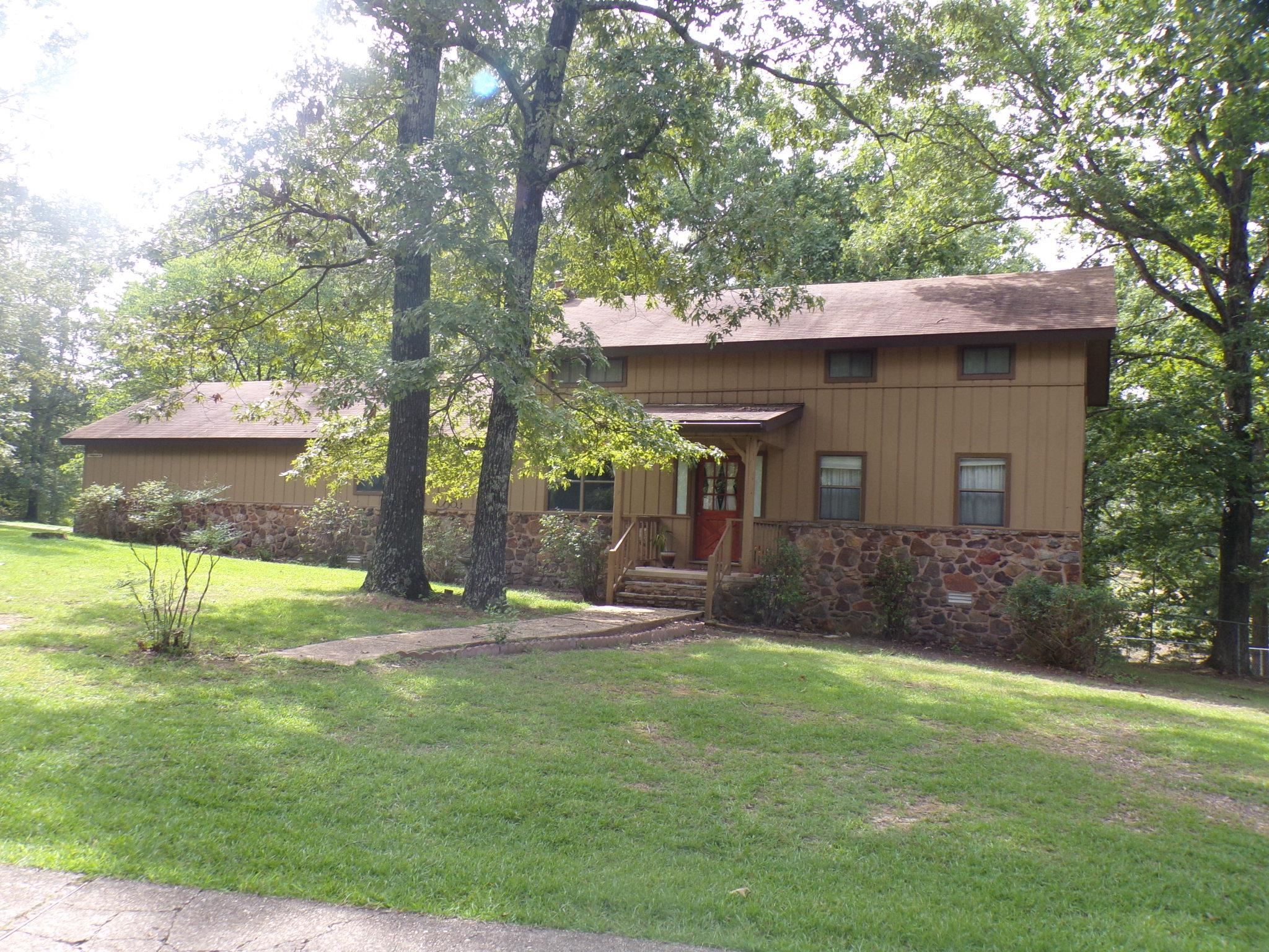 506 N RIDGEVIEW