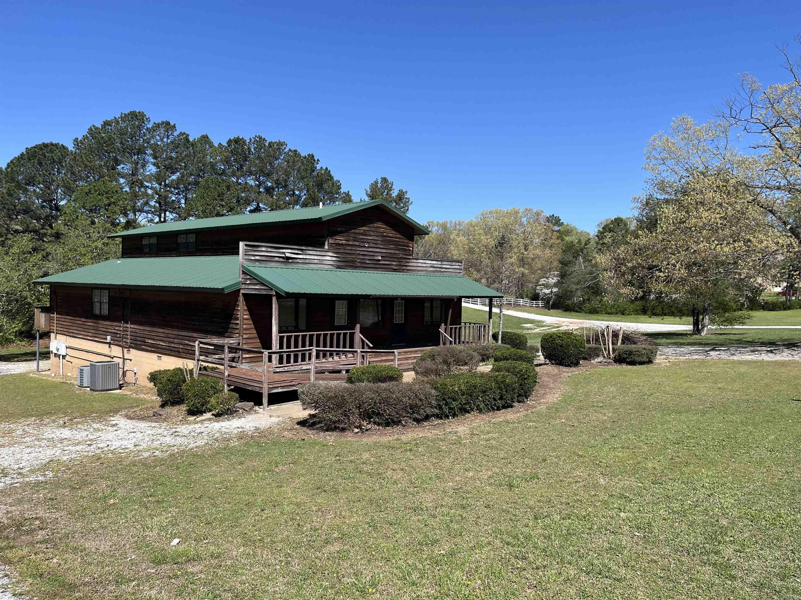 19797 N Hwy 5  Mountain View, AR