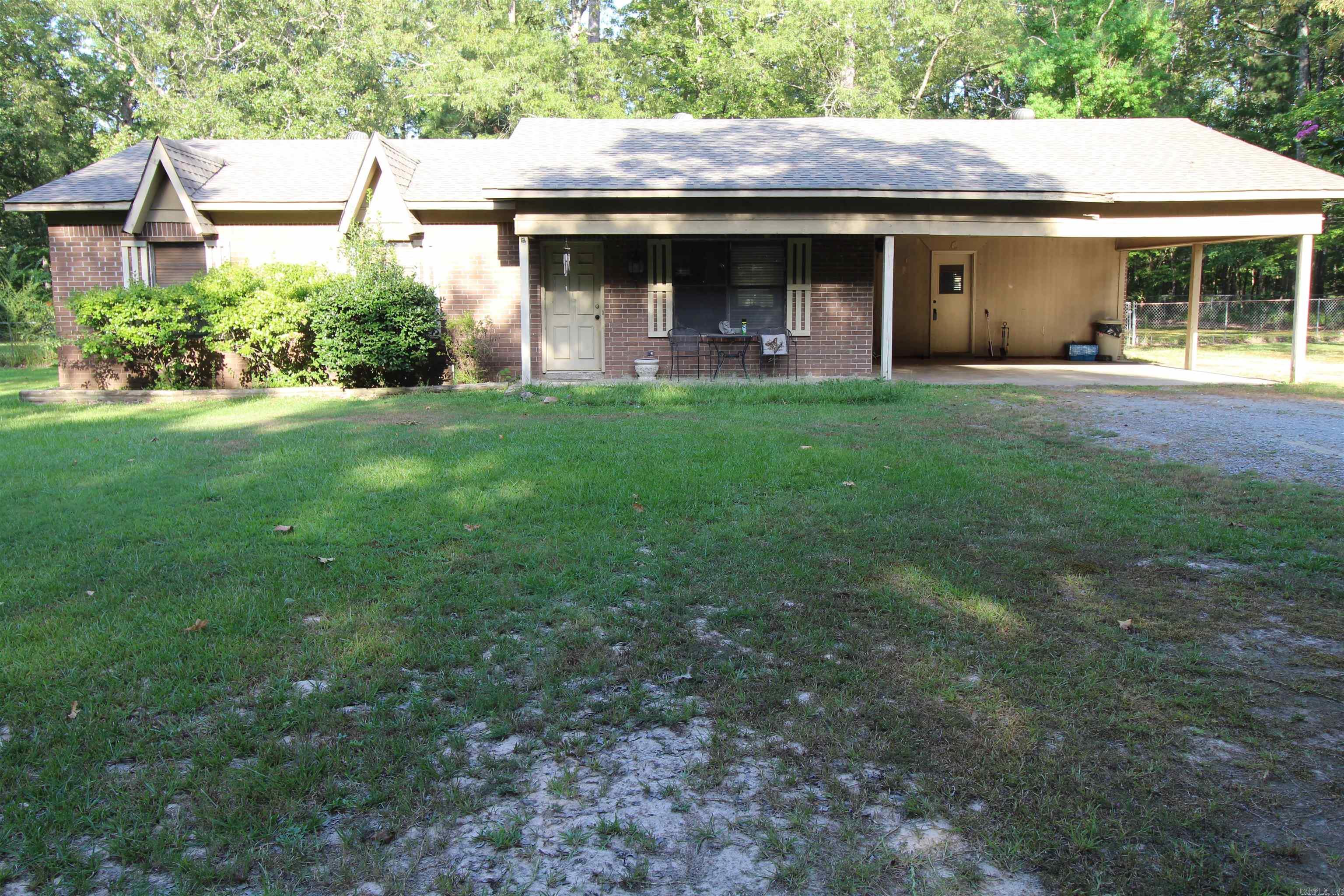 2453 Deerwood Dr