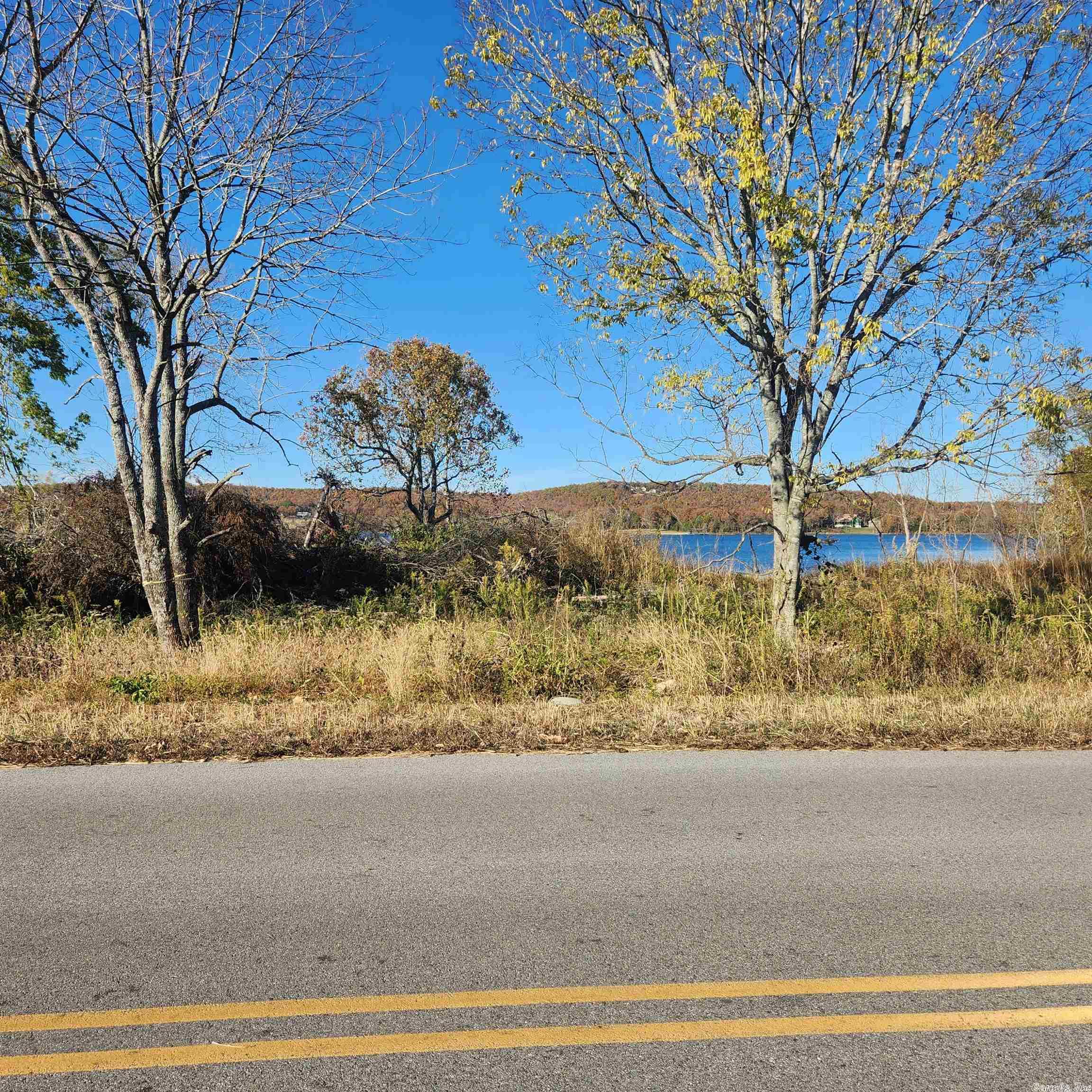 1361-1365  E. Tri Lakes  Horseshoe Bend, AR