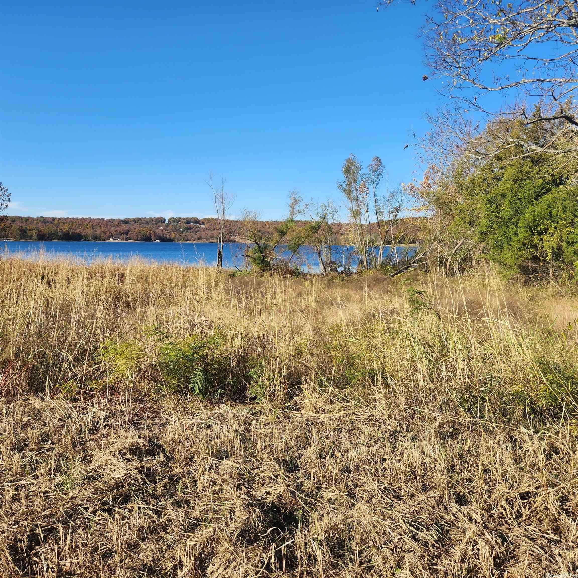 1361-1365  E. Tri Lakes  Horseshoe Bend, AR