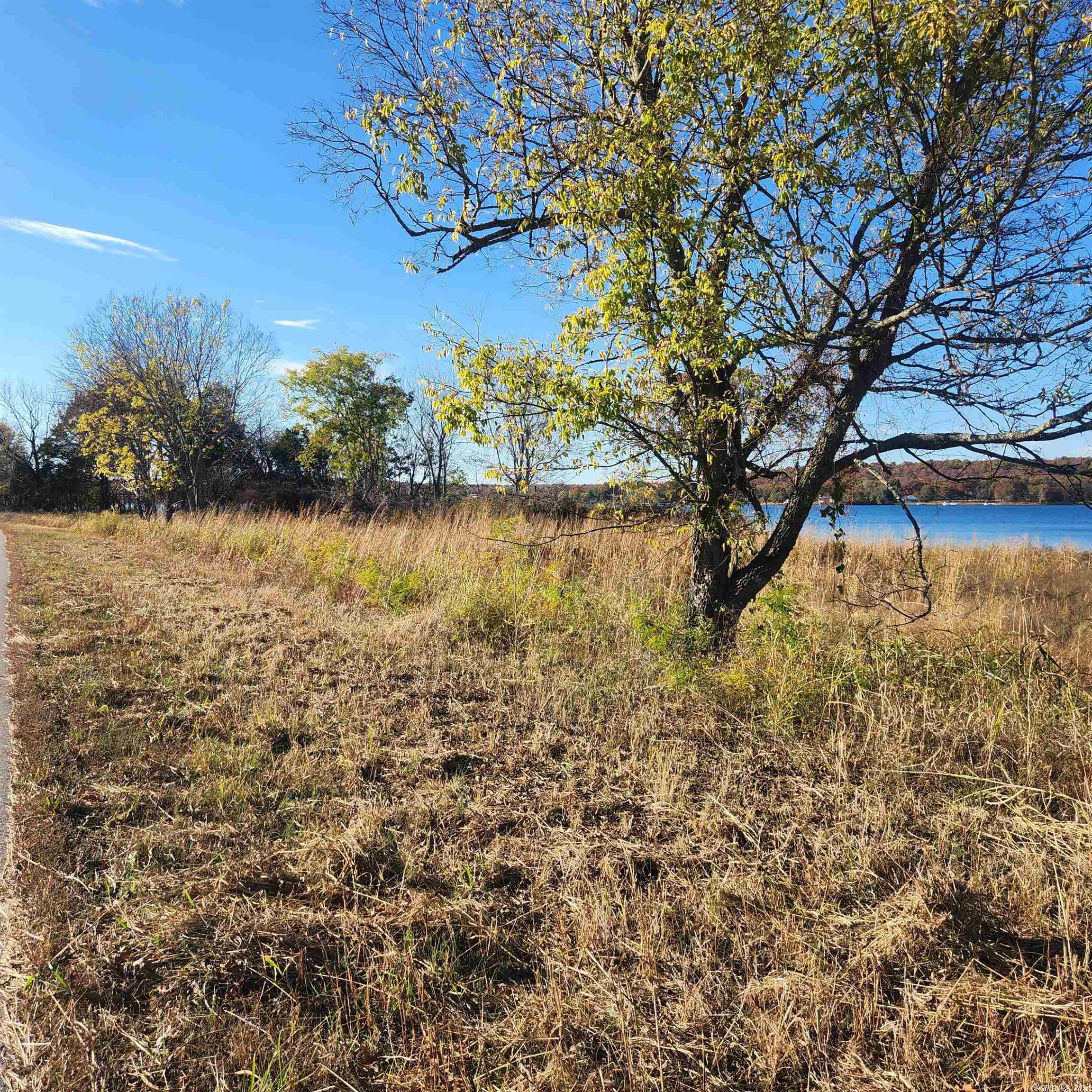 1361-1365  E. Tri Lakes  Horseshoe Bend, AR