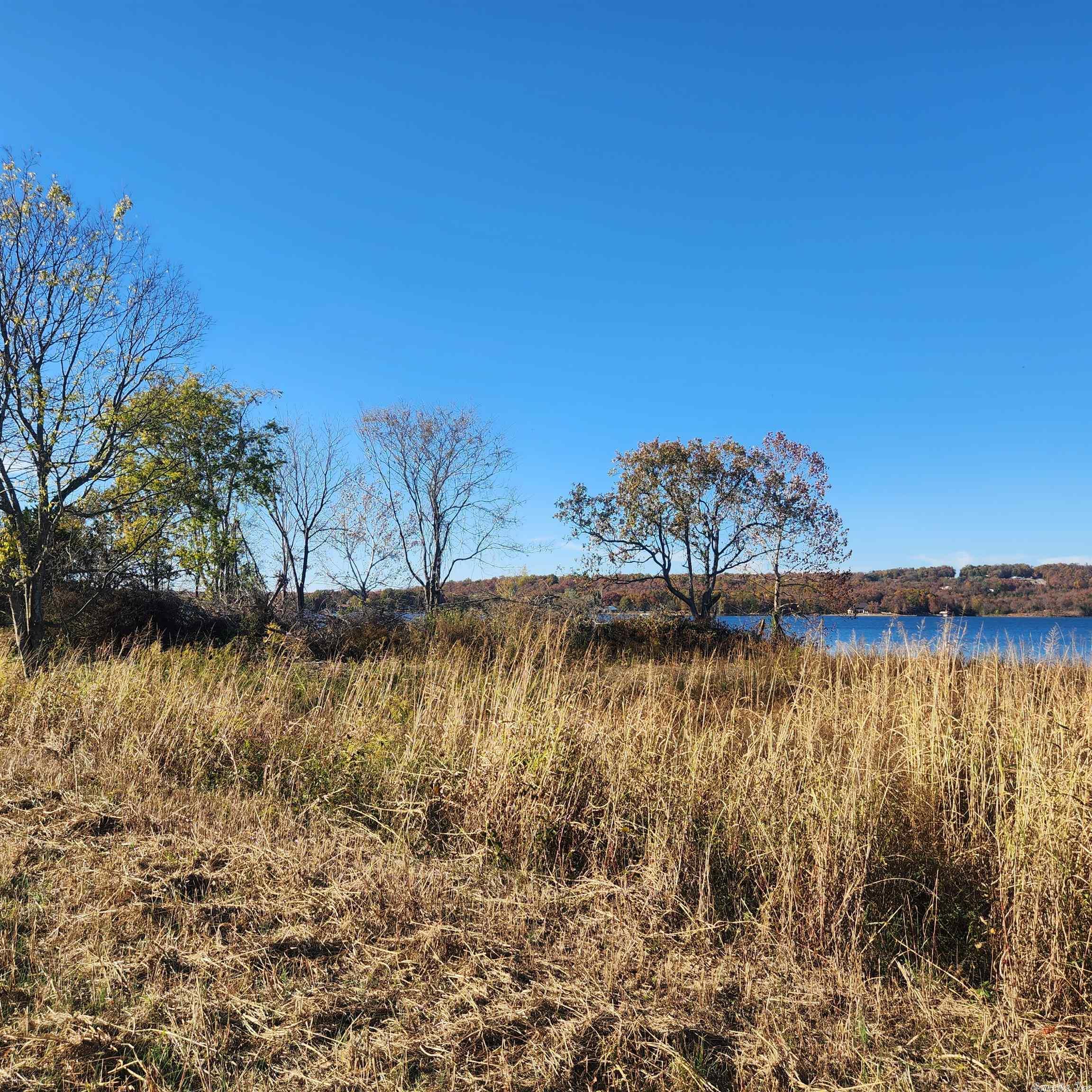 1361-1365  E. Tri Lakes  Horseshoe Bend, AR