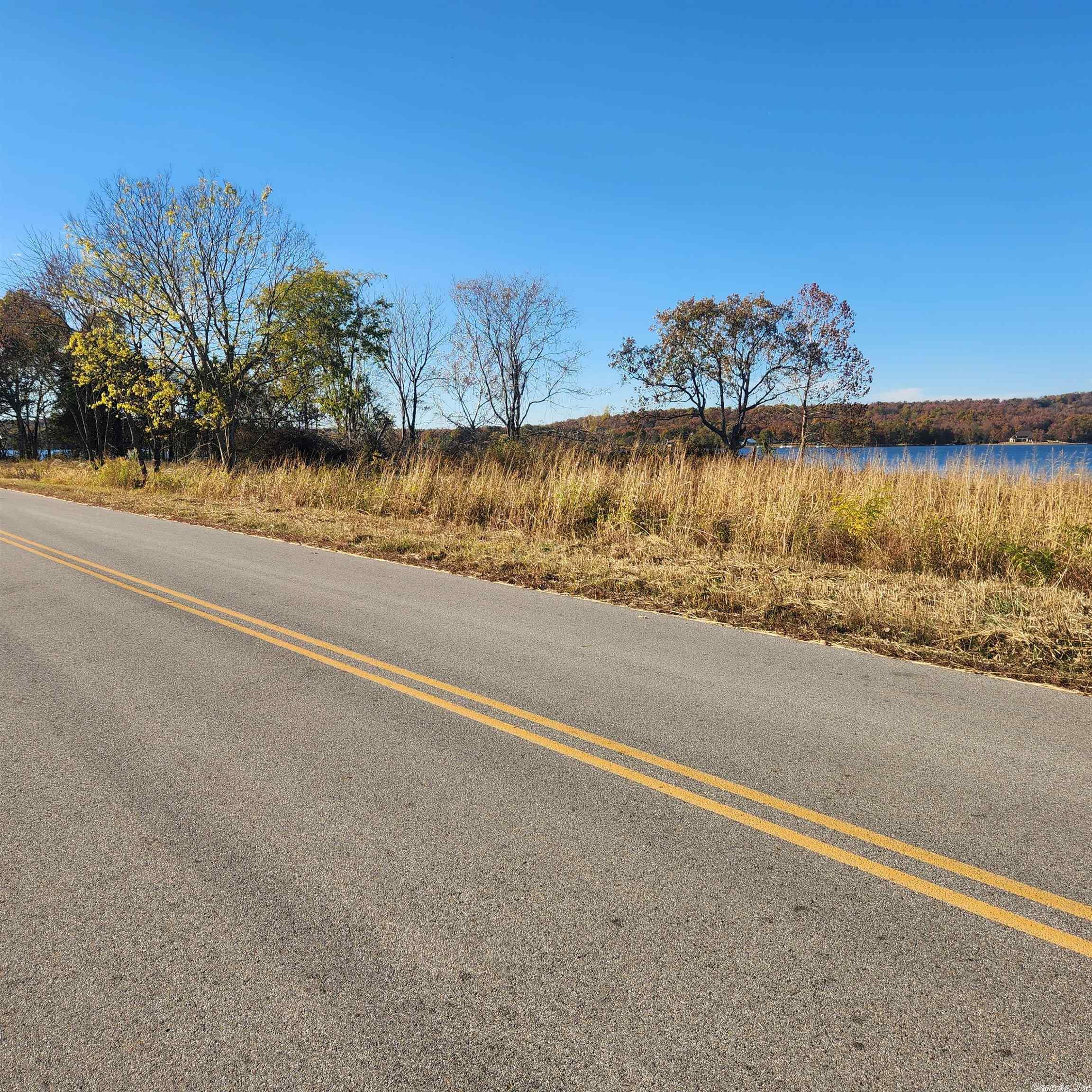 1361-1365  E. Tri Lakes  Horseshoe Bend, AR