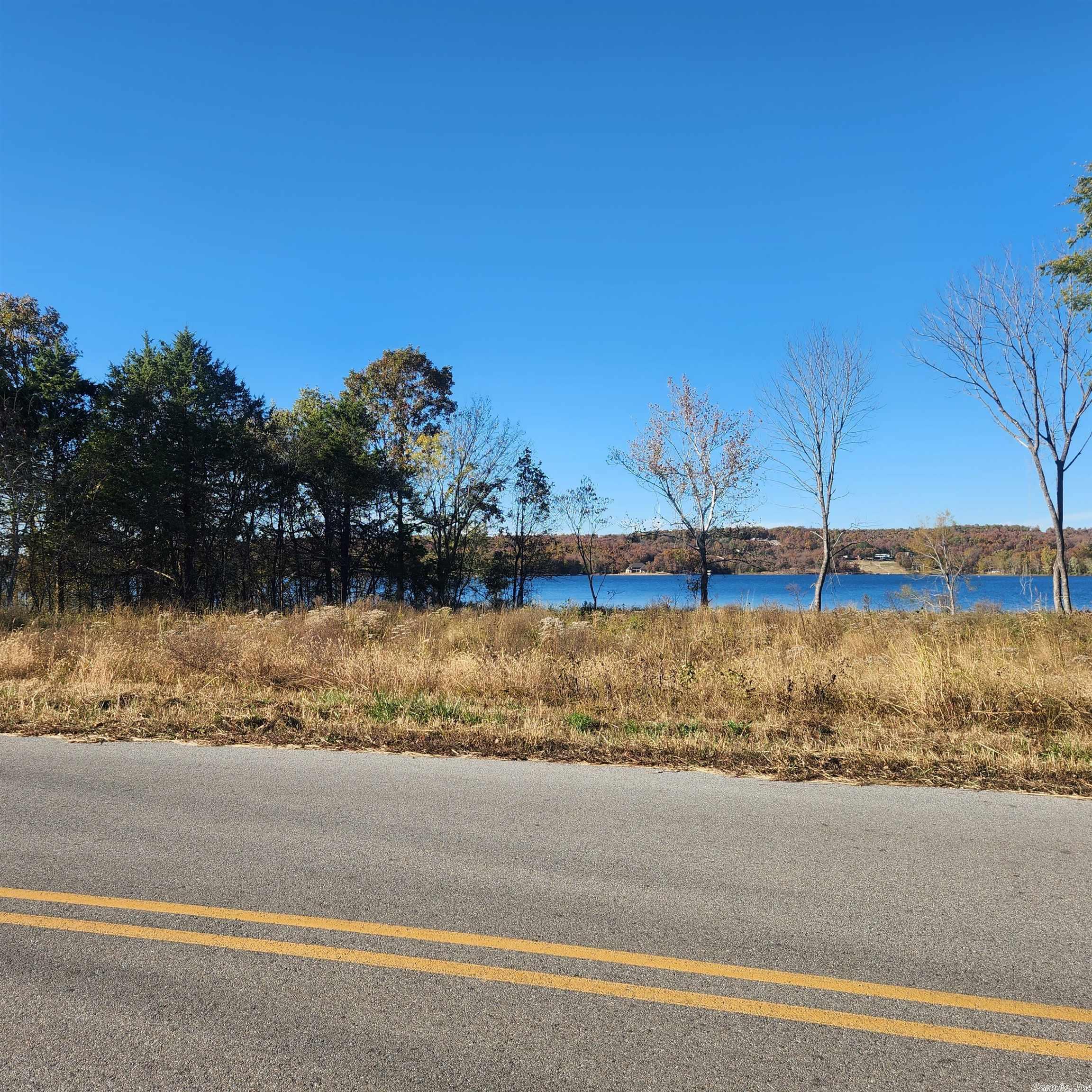 1361-1365  E. Tri Lakes  Horseshoe Bend, AR