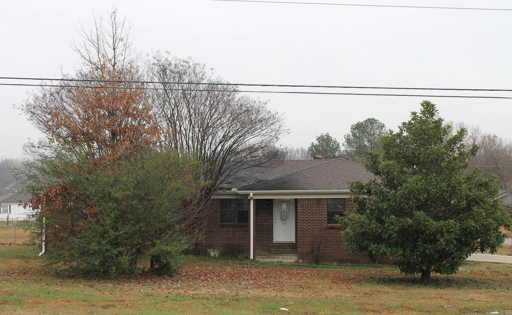 3913 Linwood Dr.