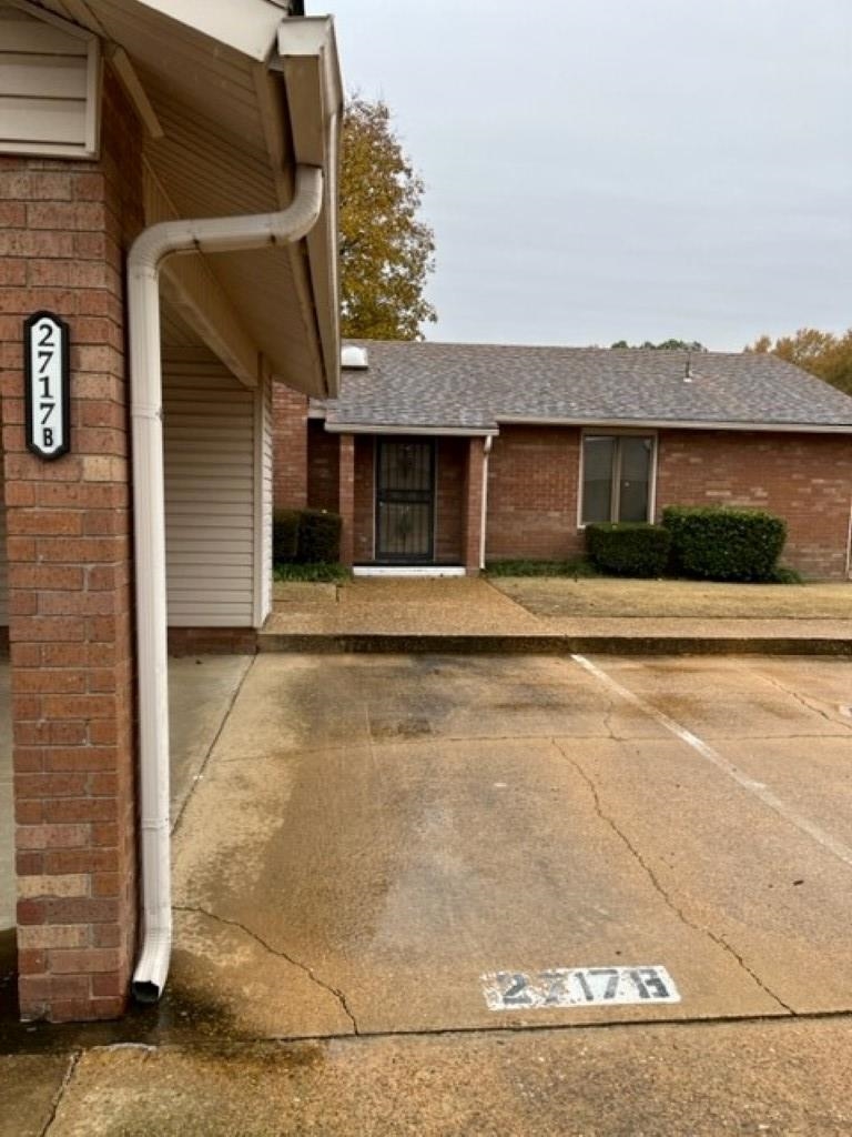 2717 B Greenbriar