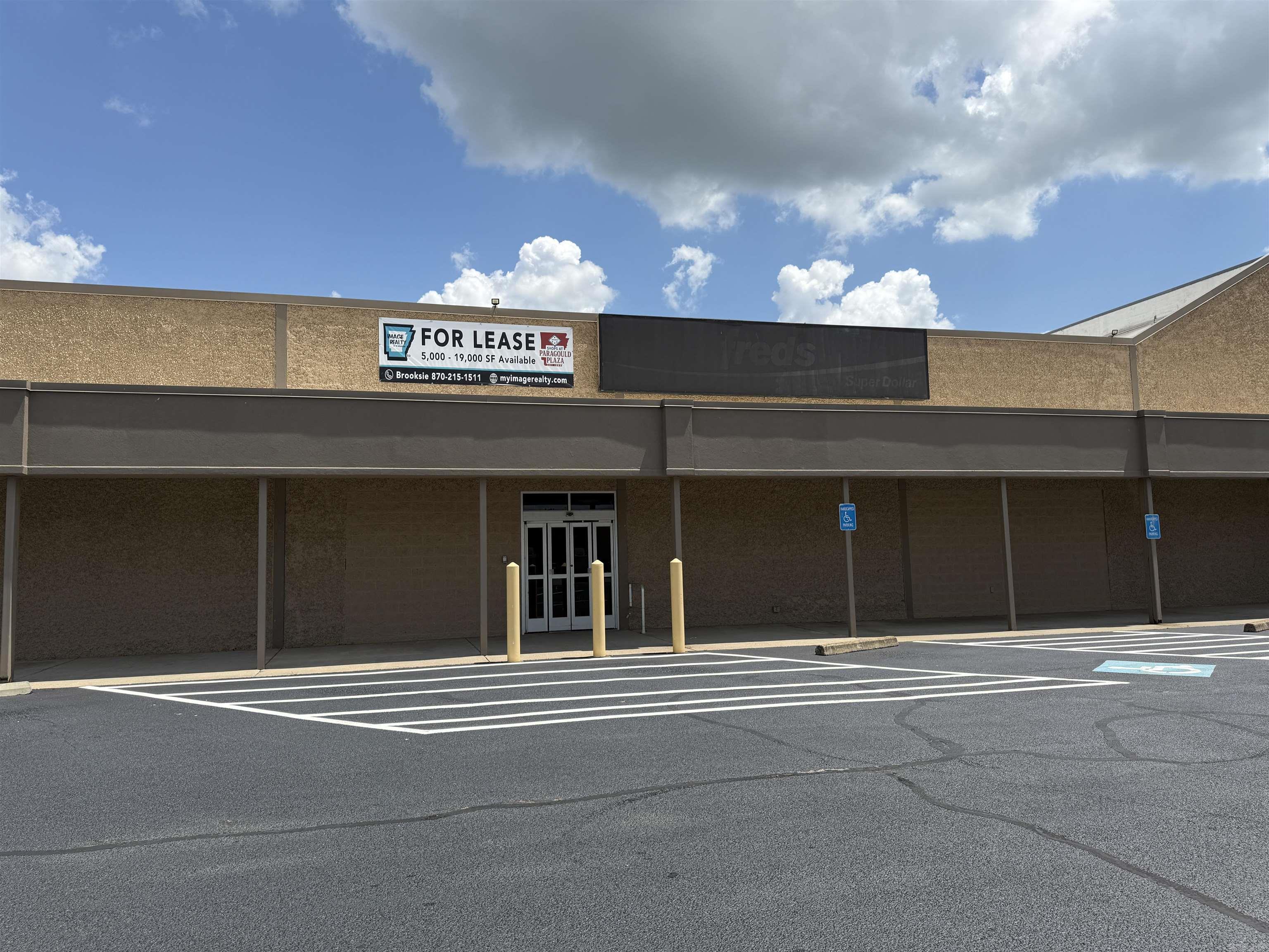 1723 W KINGSHIGHWAY STE 4 PARAGOULD PLAZA STE 4 Paragould, AR