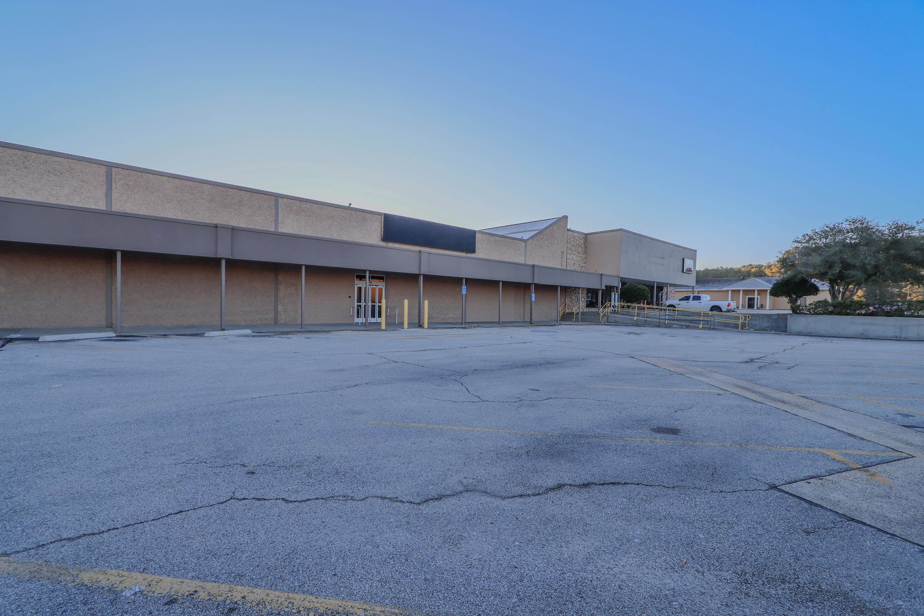 1723 W KINGSHIGHWAY STE 4 PARAGOULD PLAZA STE 4 Paragould, AR