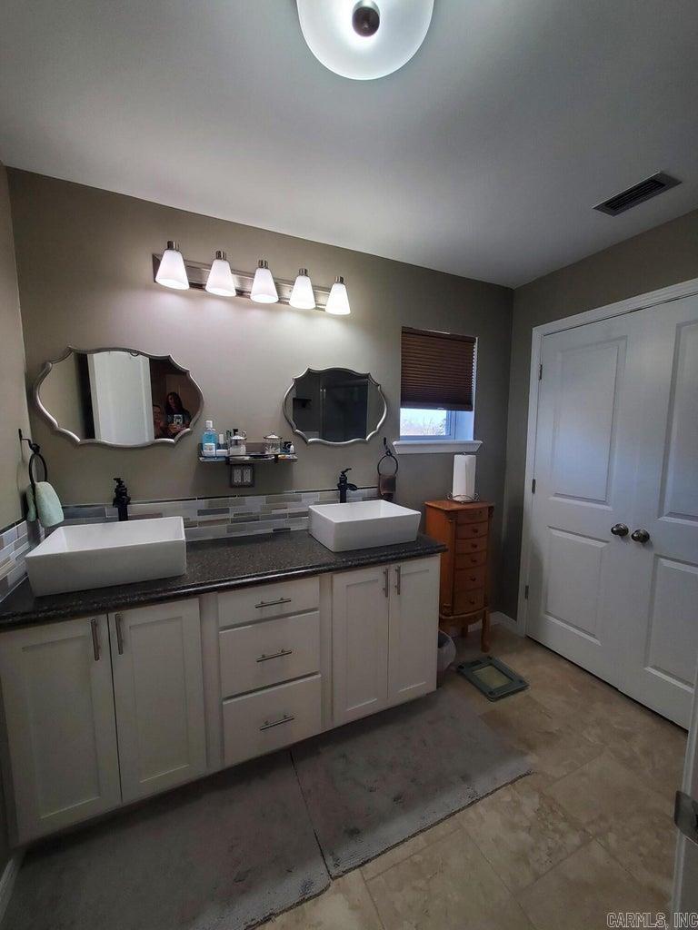 4122 N SR 105 Atkins, AR 72823