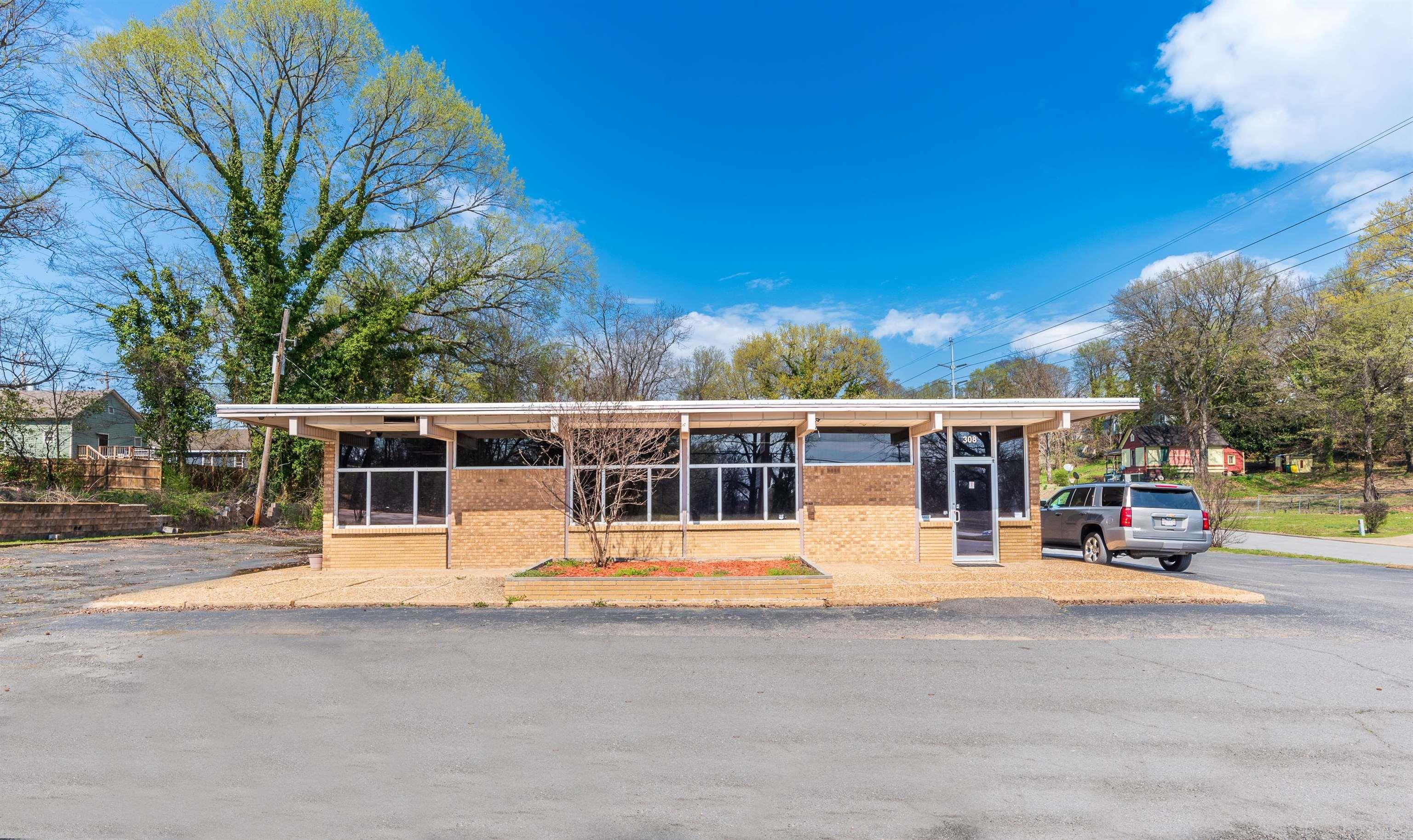 308 W Roosevelt Road Road, Little Rock, AR 72206
