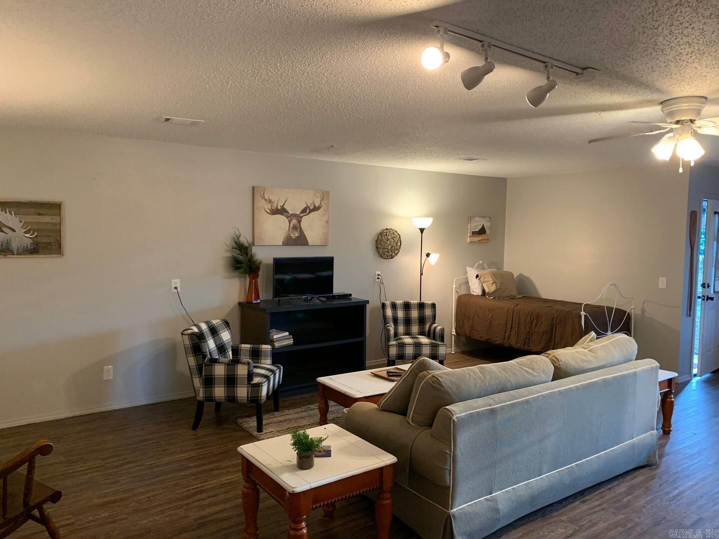 6237 AR  16 HWY  Fallsville, AR