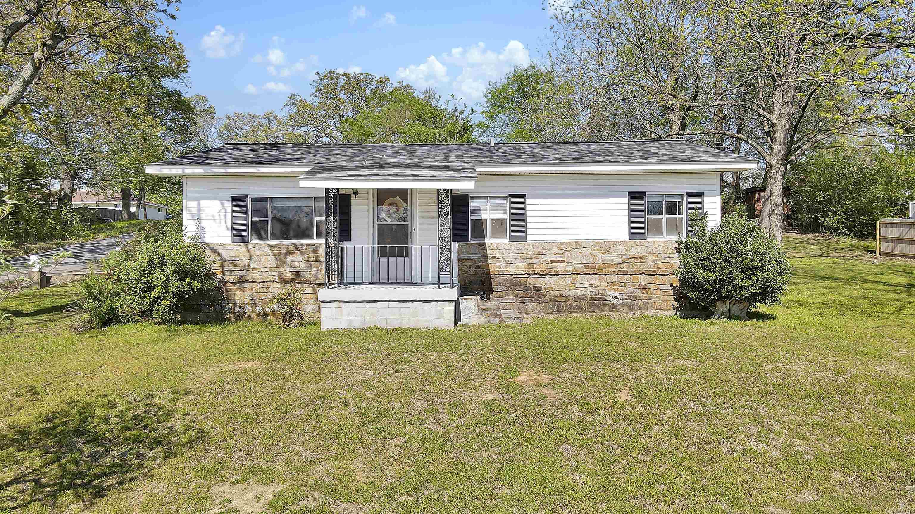1200 TENTH STREET, Mena, AR 71953