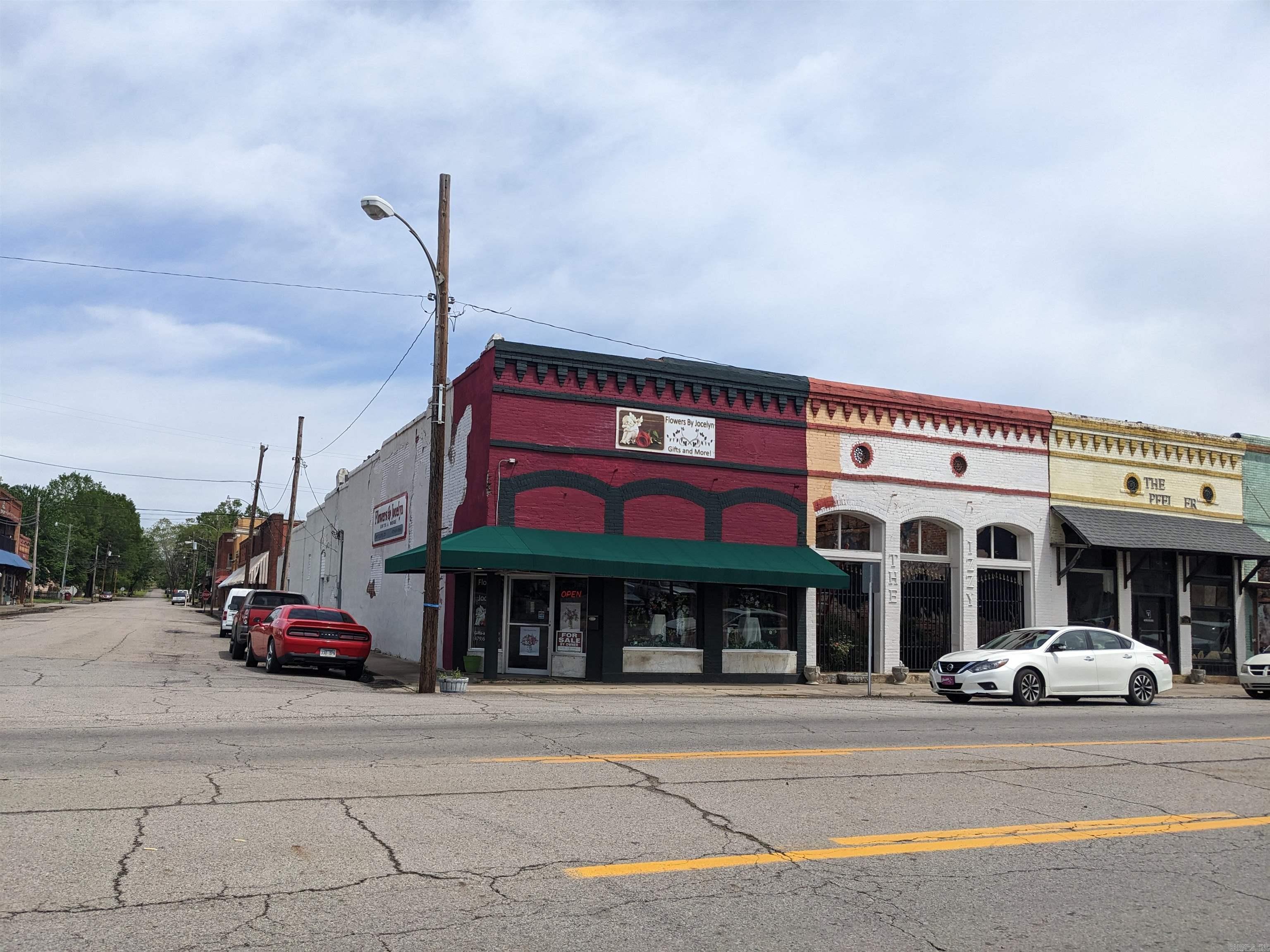 201 E Main Street