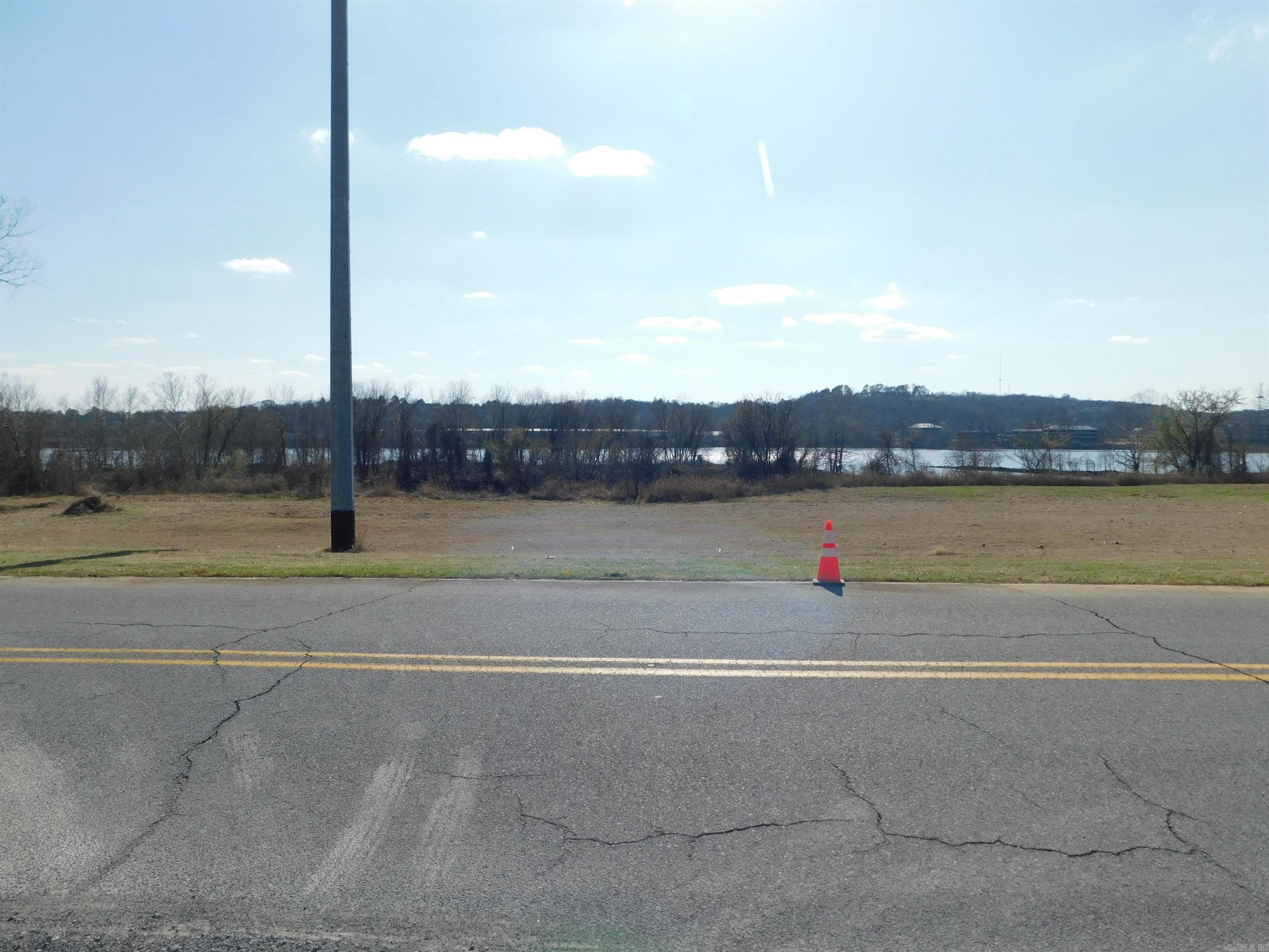 1817  River  North Little Rock, AR