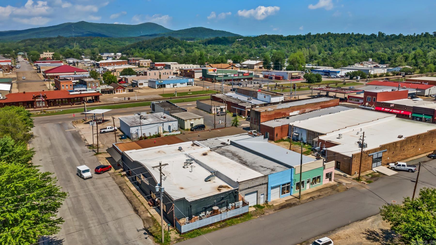 816  DEQUEEN STREET  Mena, AR