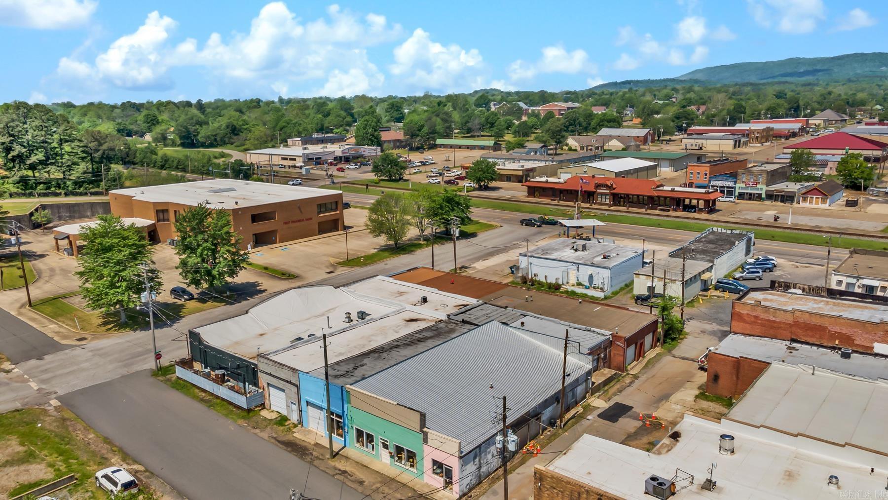 816  DEQUEEN STREET  Mena, AR