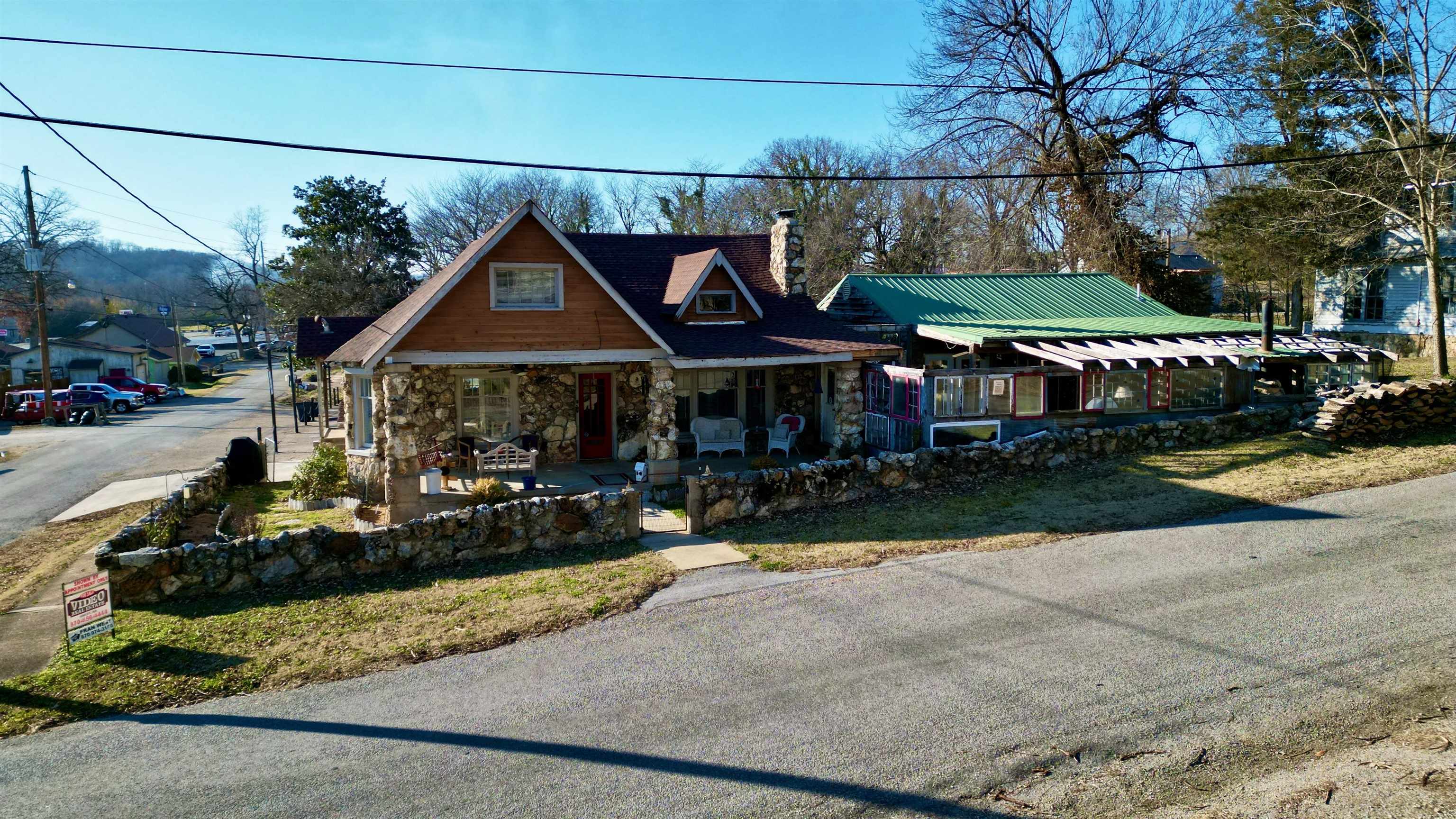 201  N Spring St  Hardy, AR