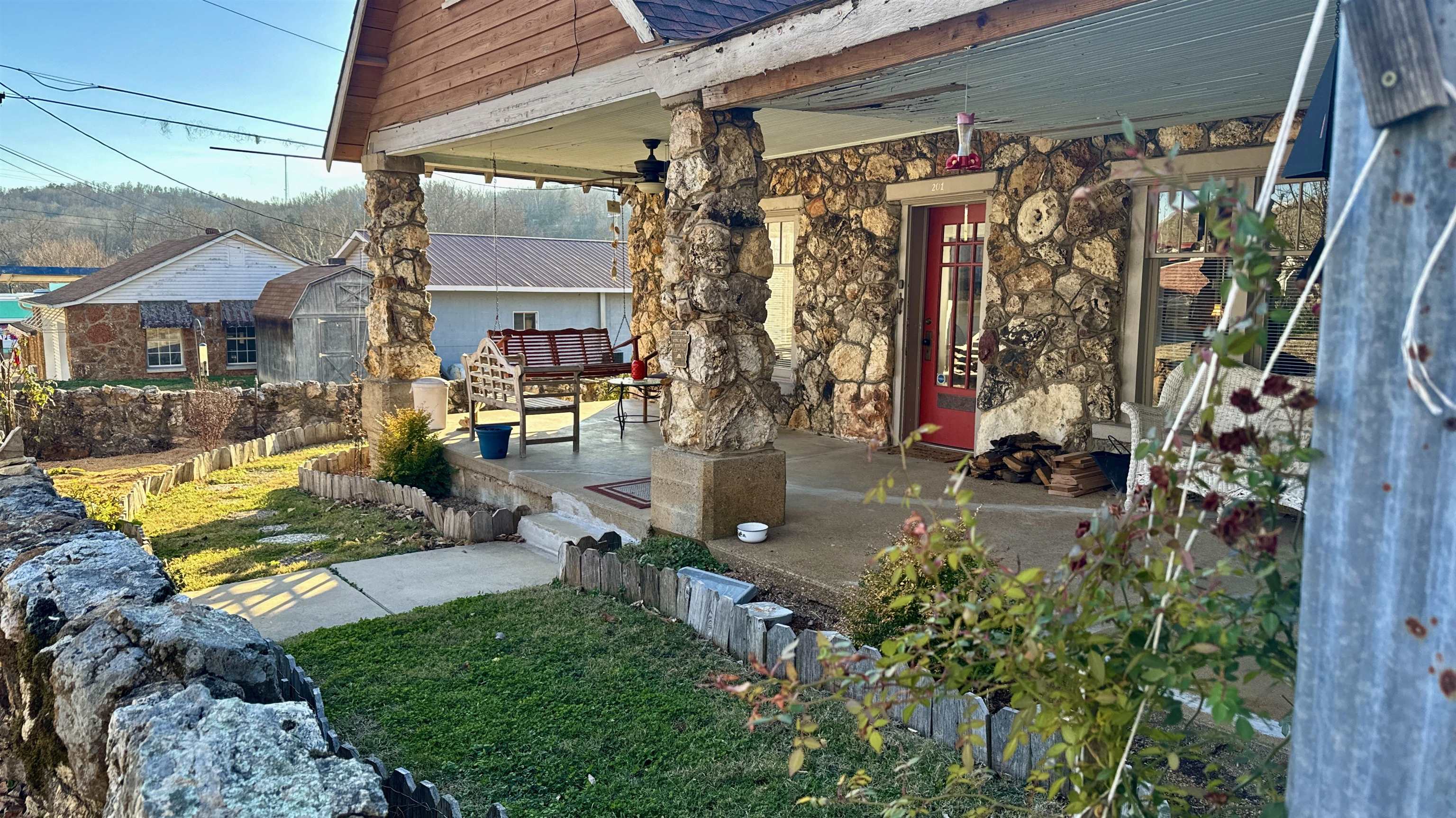 201  N Spring St  Hardy, AR