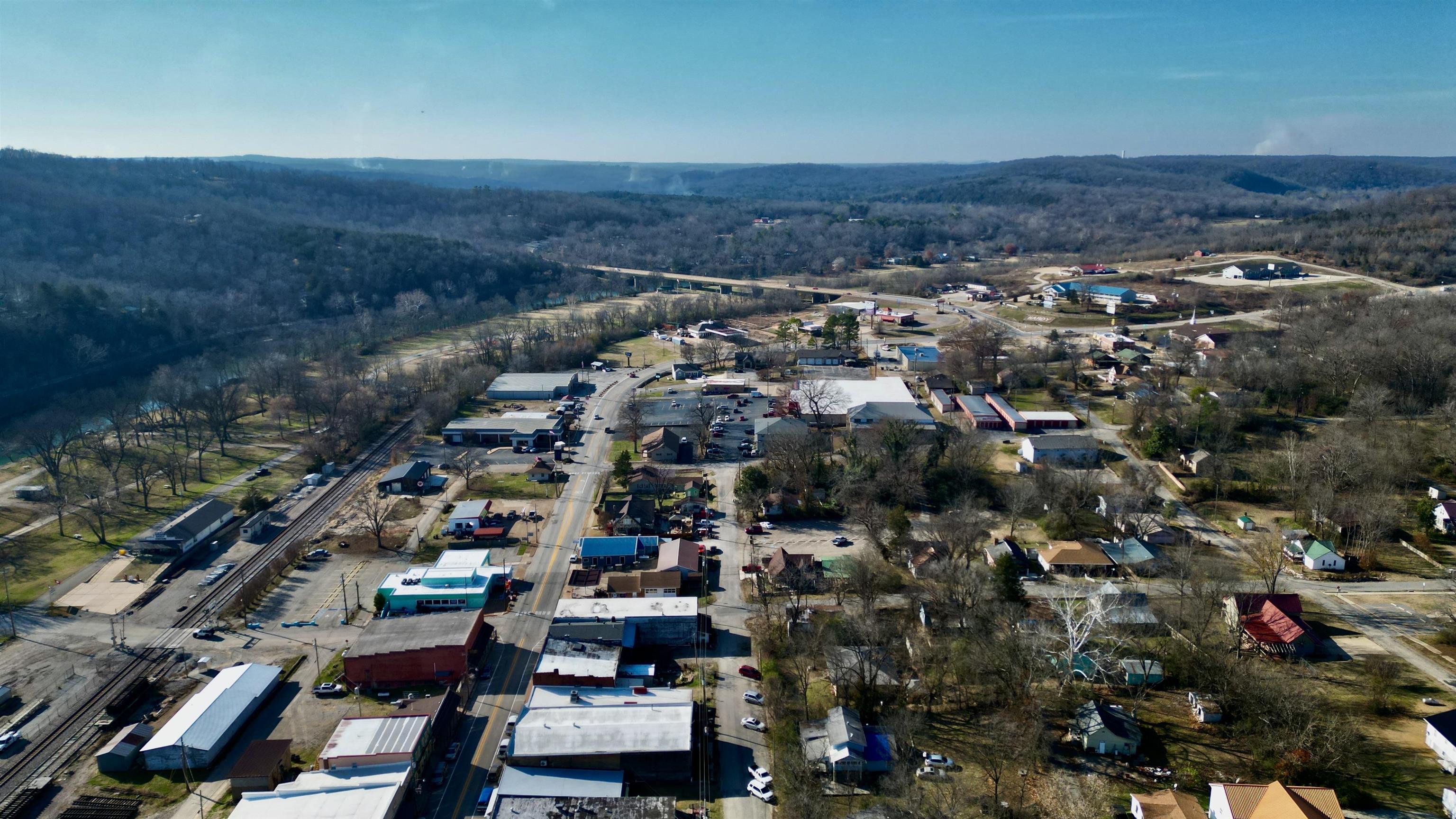 201  N Spring St  Hardy, AR