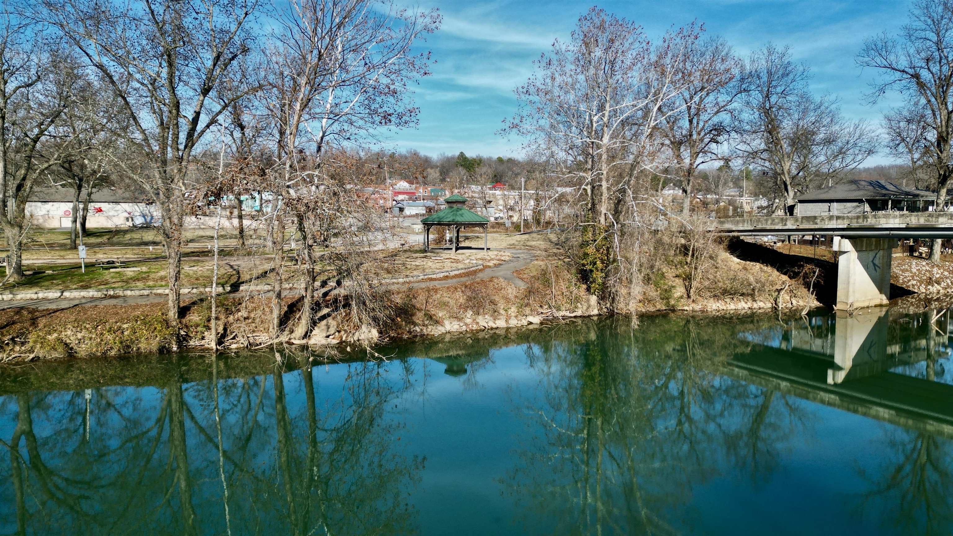 201  N Spring St  Hardy, AR