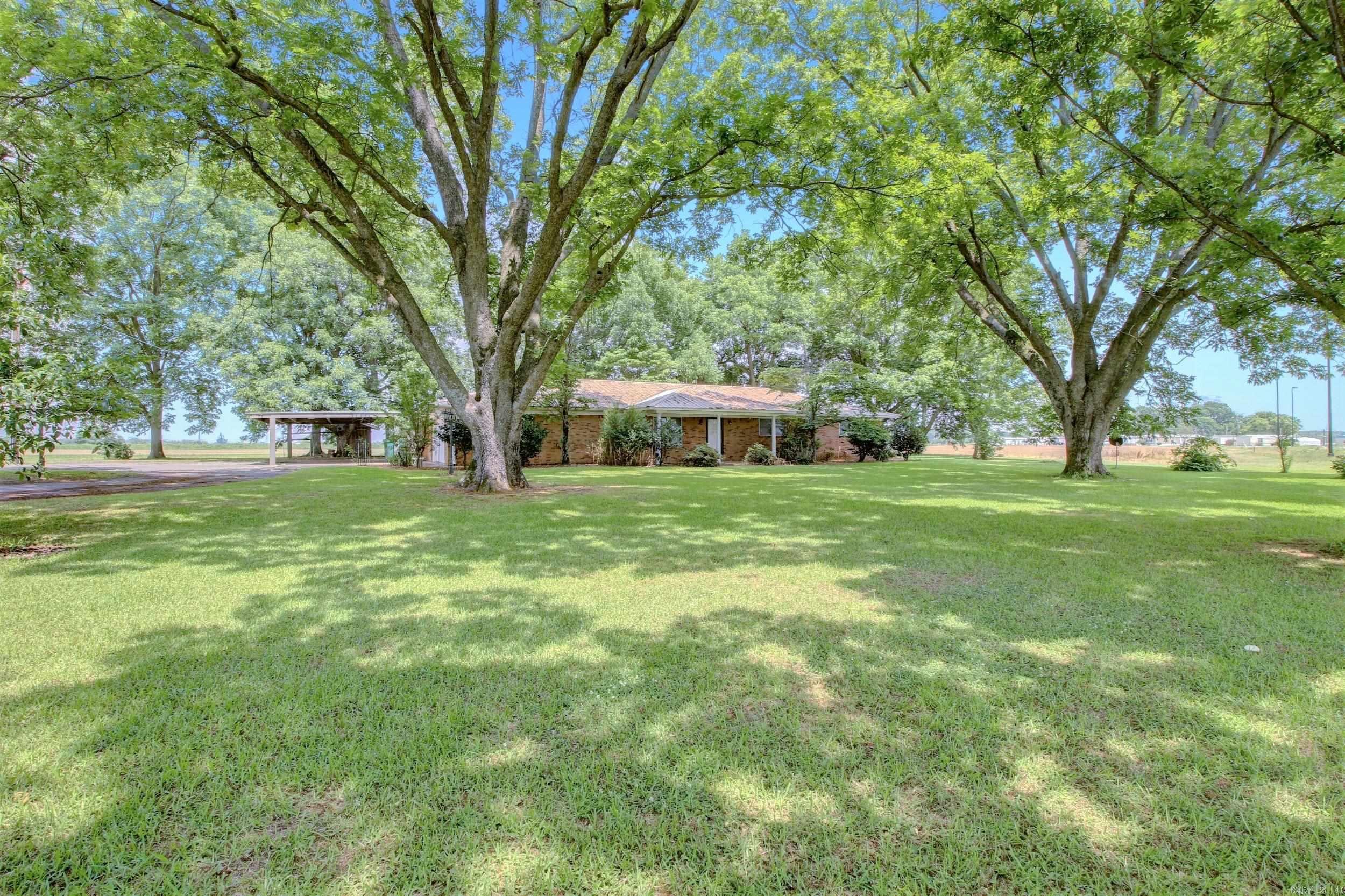 3407 S 65  Pine Bluff, AR