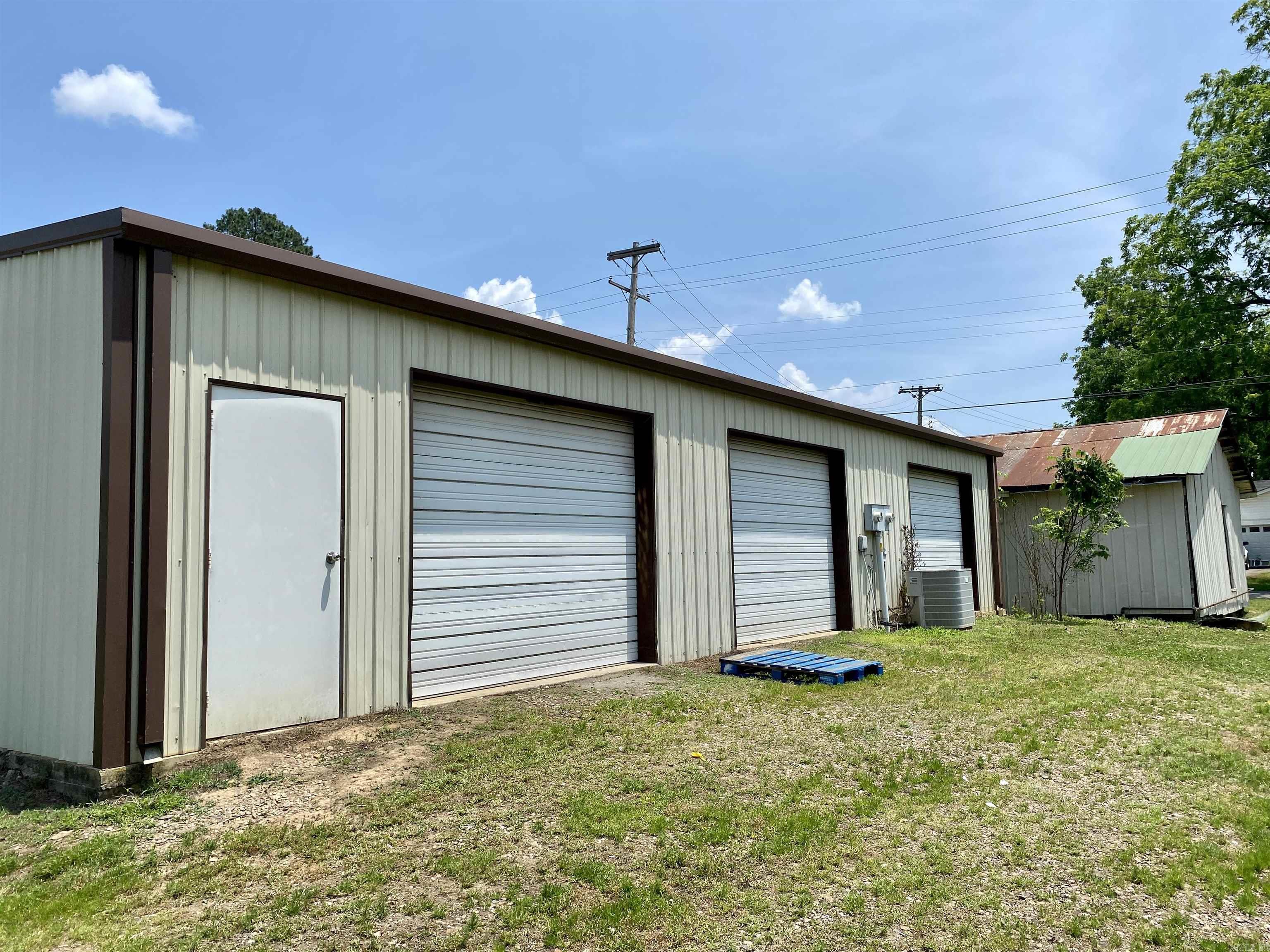 307 E Highway 64  Coal Hill, AR