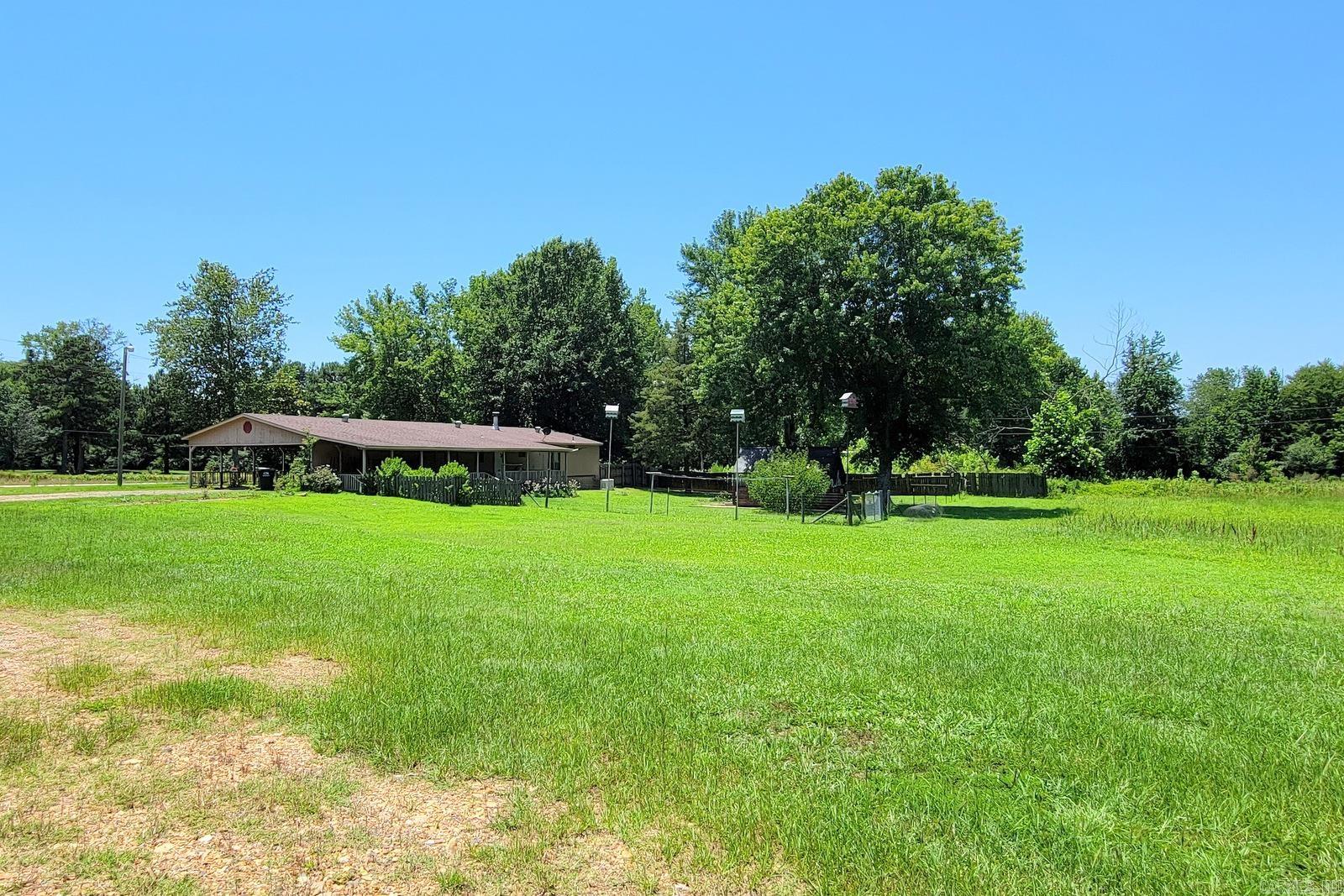 230 W Main  Lockesburg, AR