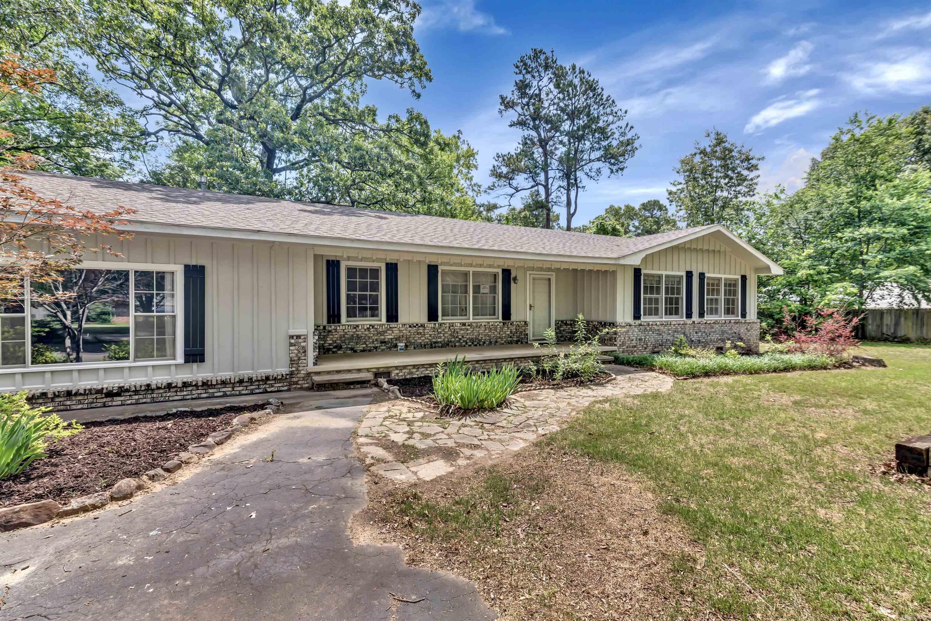 1300 SO EVE STREET Mena, AR 71953