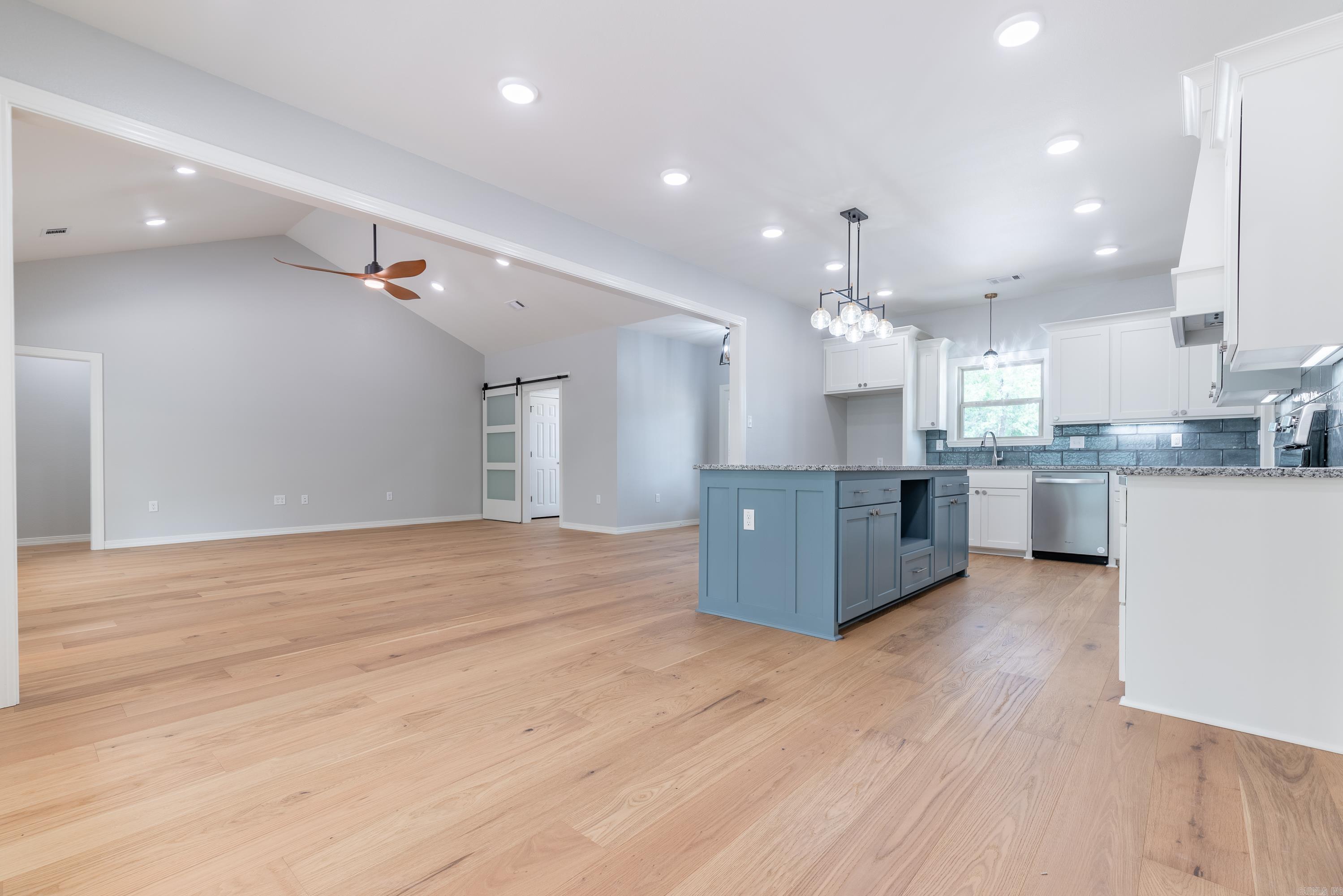 431  Apple  Russellville, AR