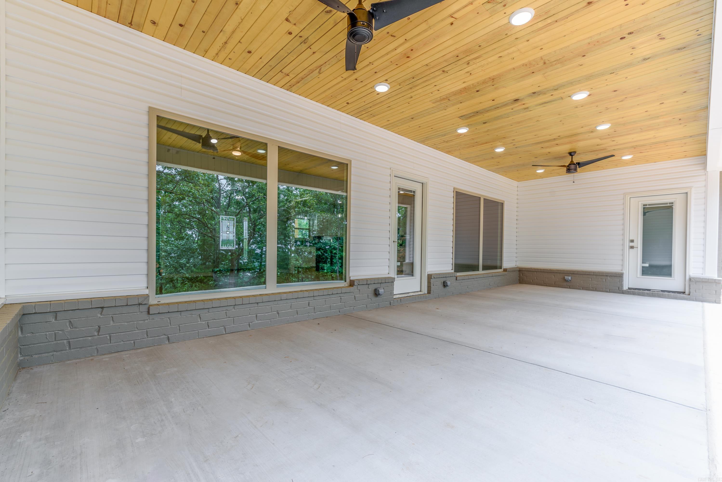 431  Apple  Russellville, AR