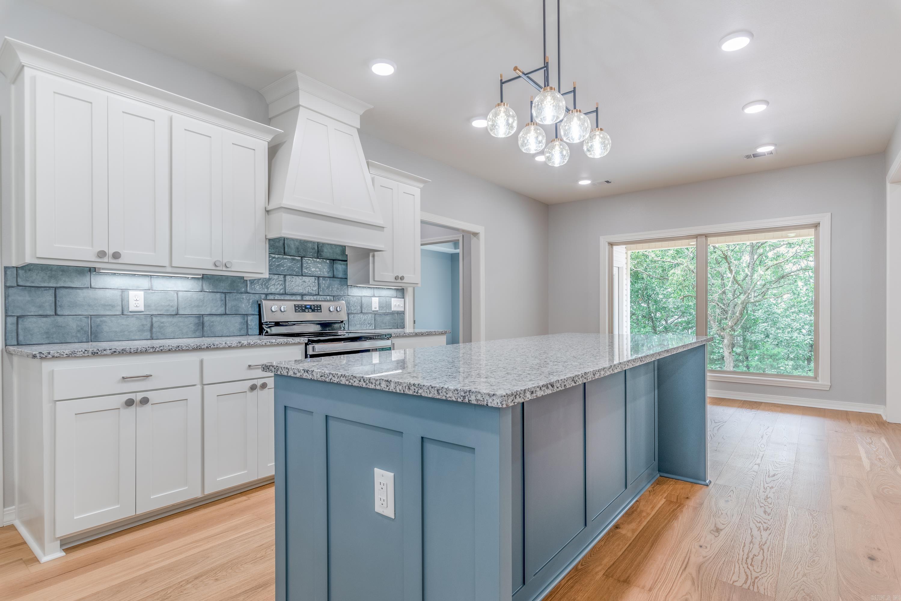 431  Apple  Russellville, AR