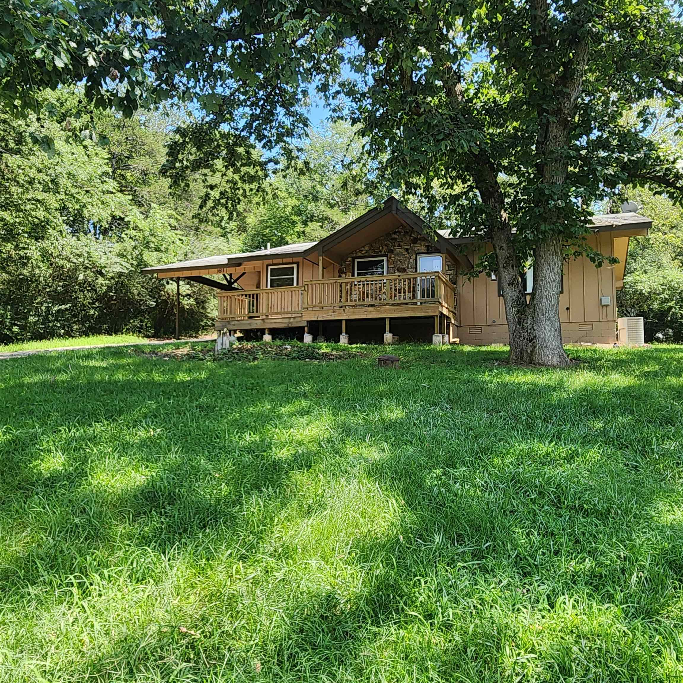61 E Lakeshore  Cherokee Village, AR