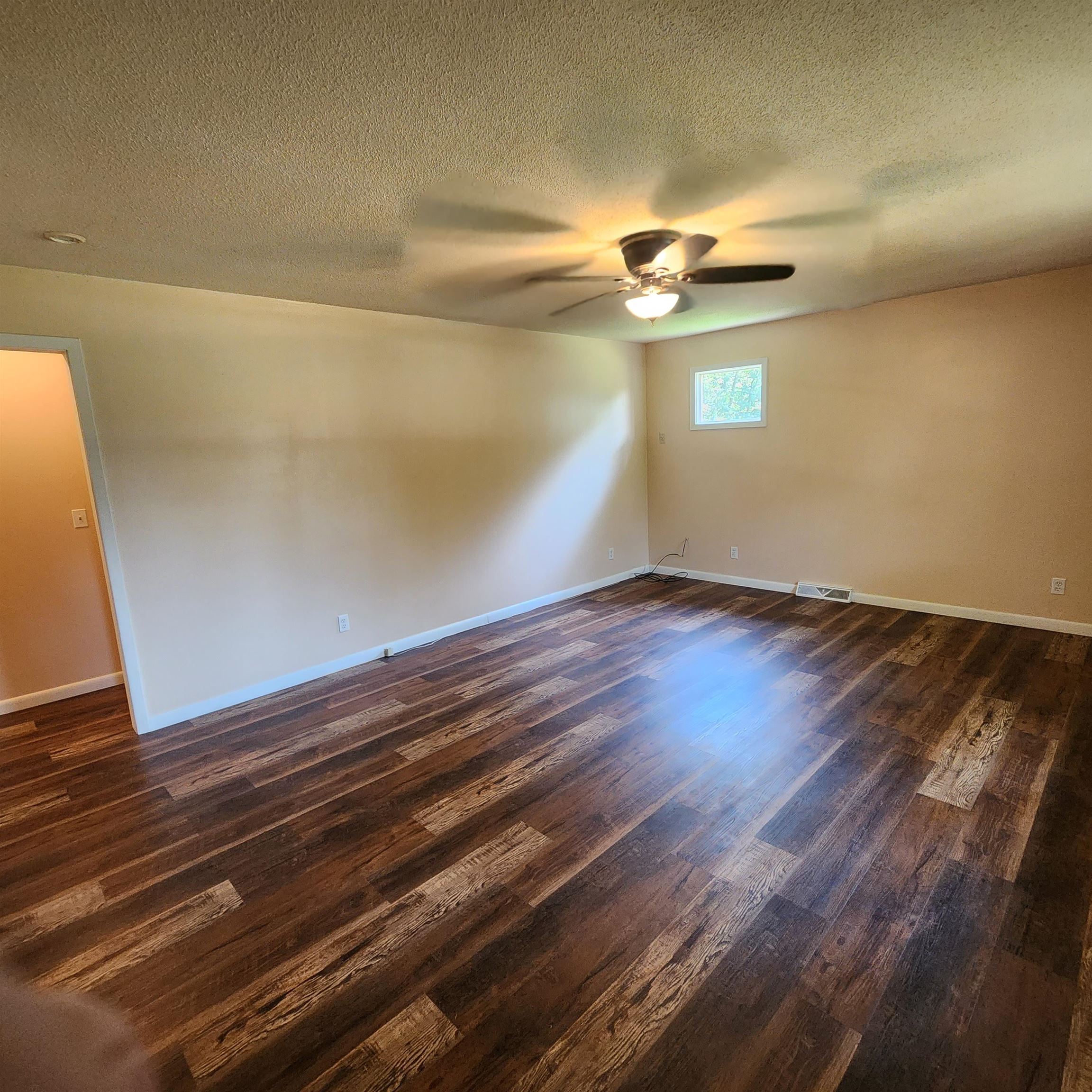 61 E Lakeshore  Cherokee Village, AR