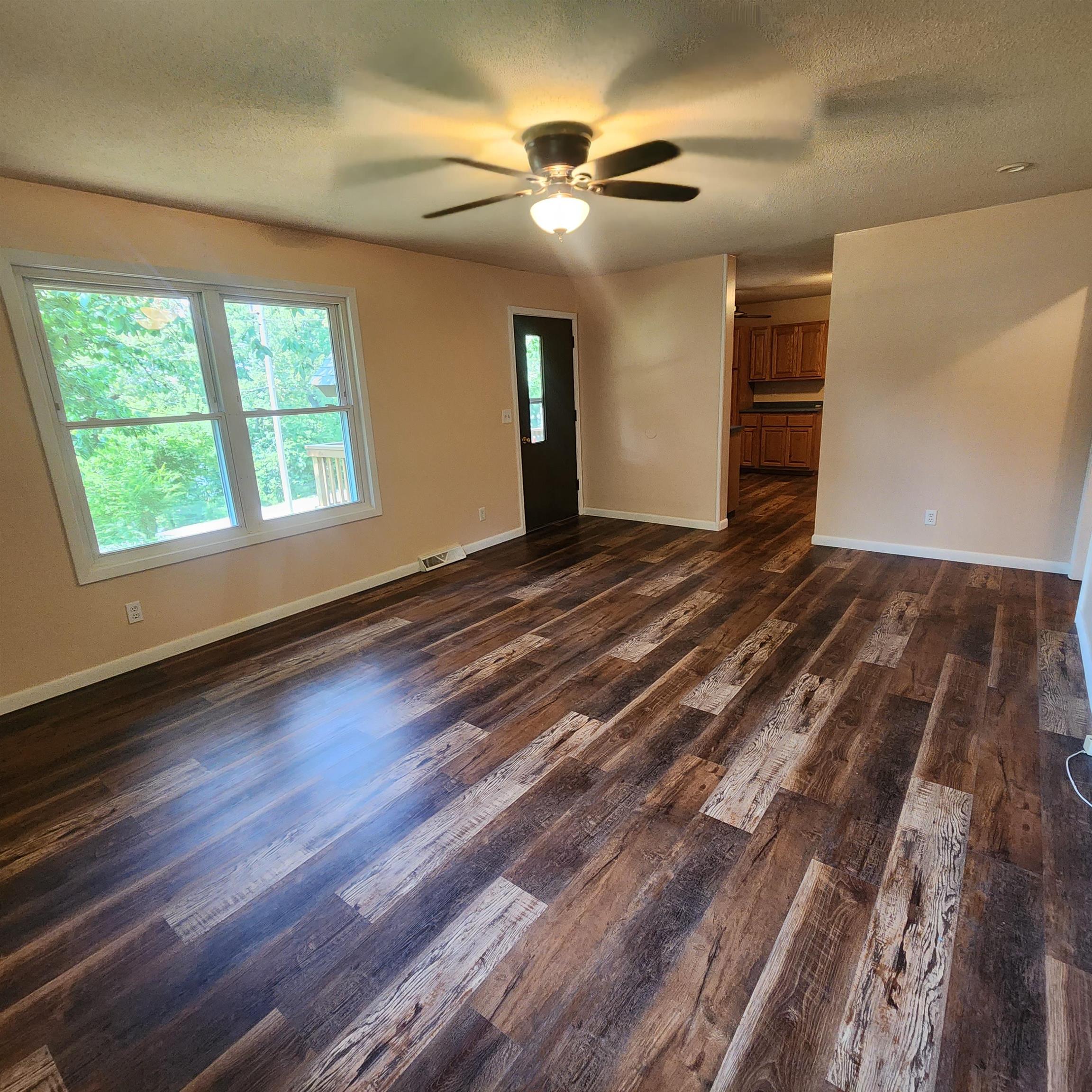 61 E Lakeshore  Cherokee Village, AR