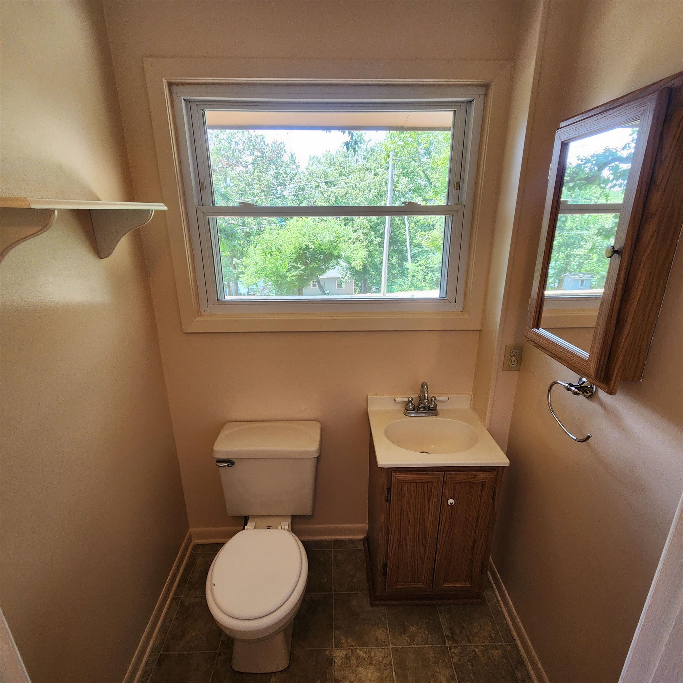 61 E Lakeshore  Cherokee Village, AR