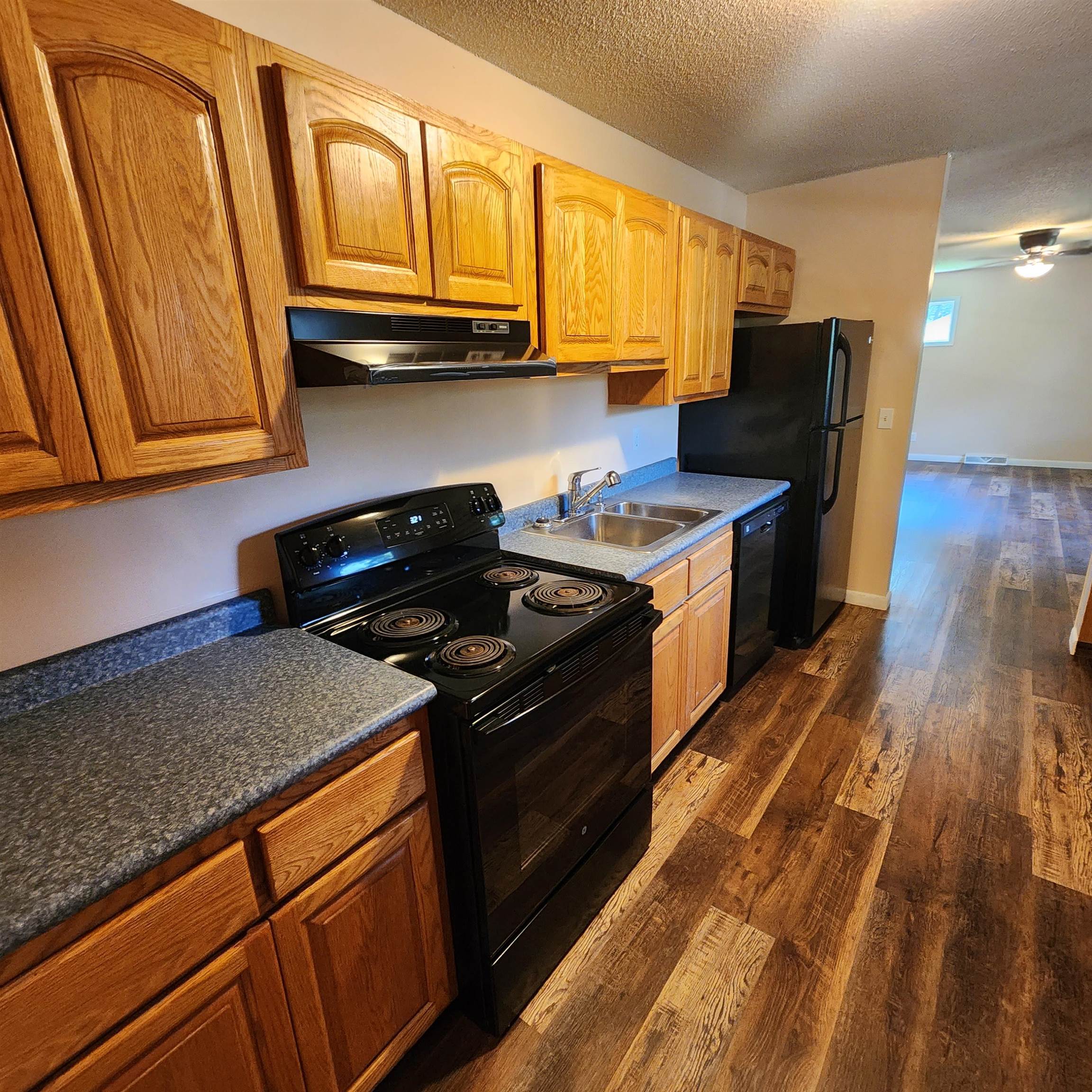 61 E Lakeshore  Cherokee Village, AR
