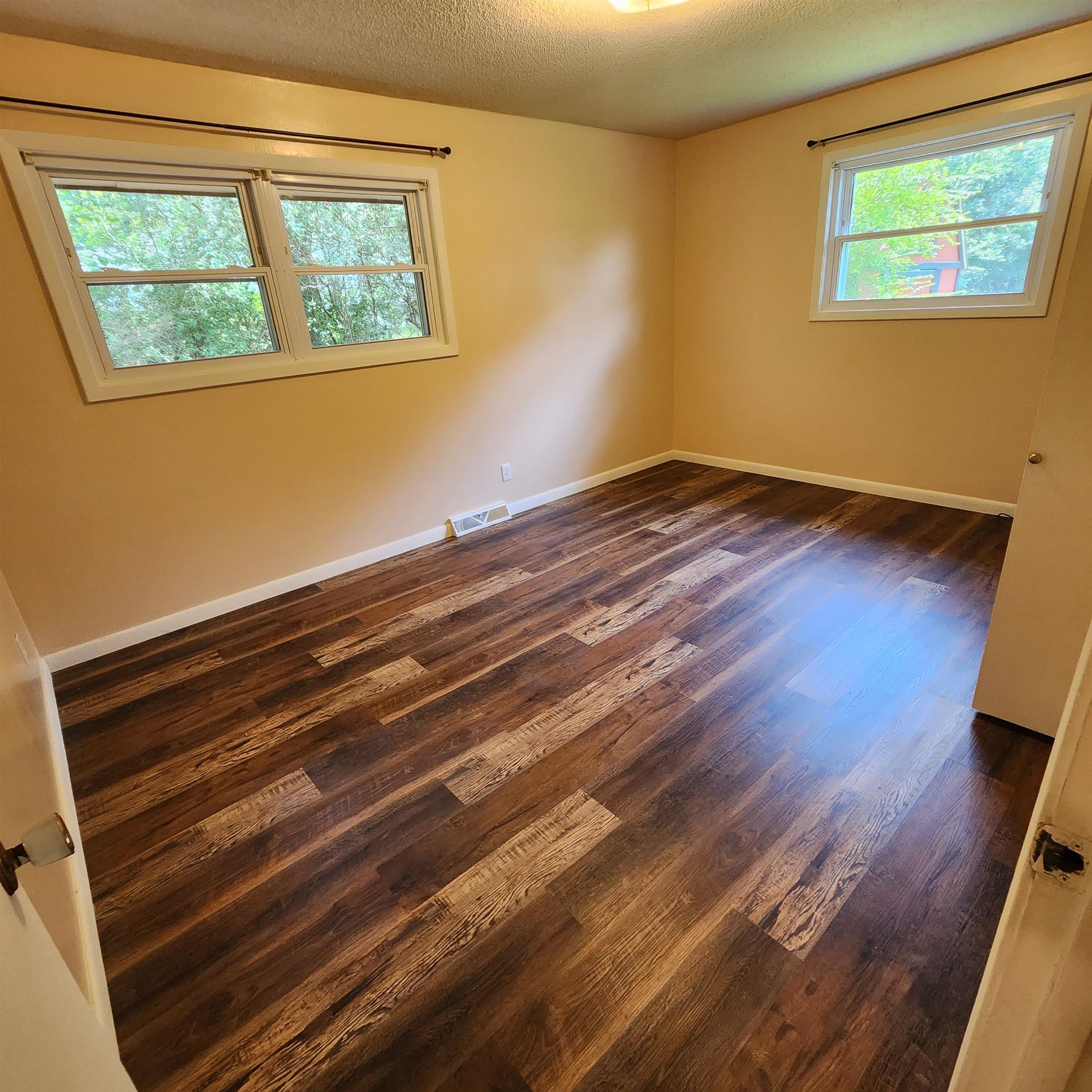 61 E Lakeshore  Cherokee Village, AR
