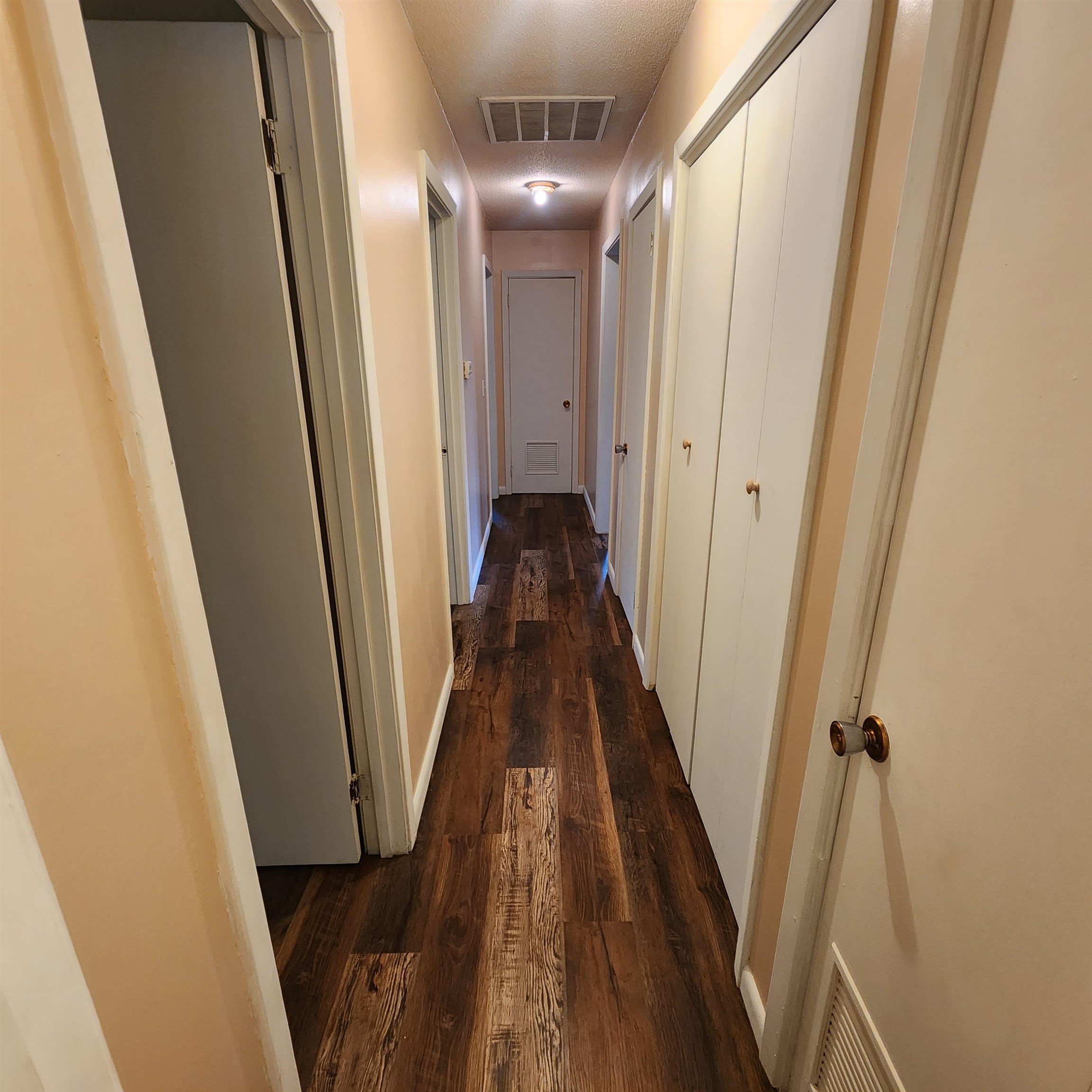 61 E Lakeshore  Cherokee Village, AR