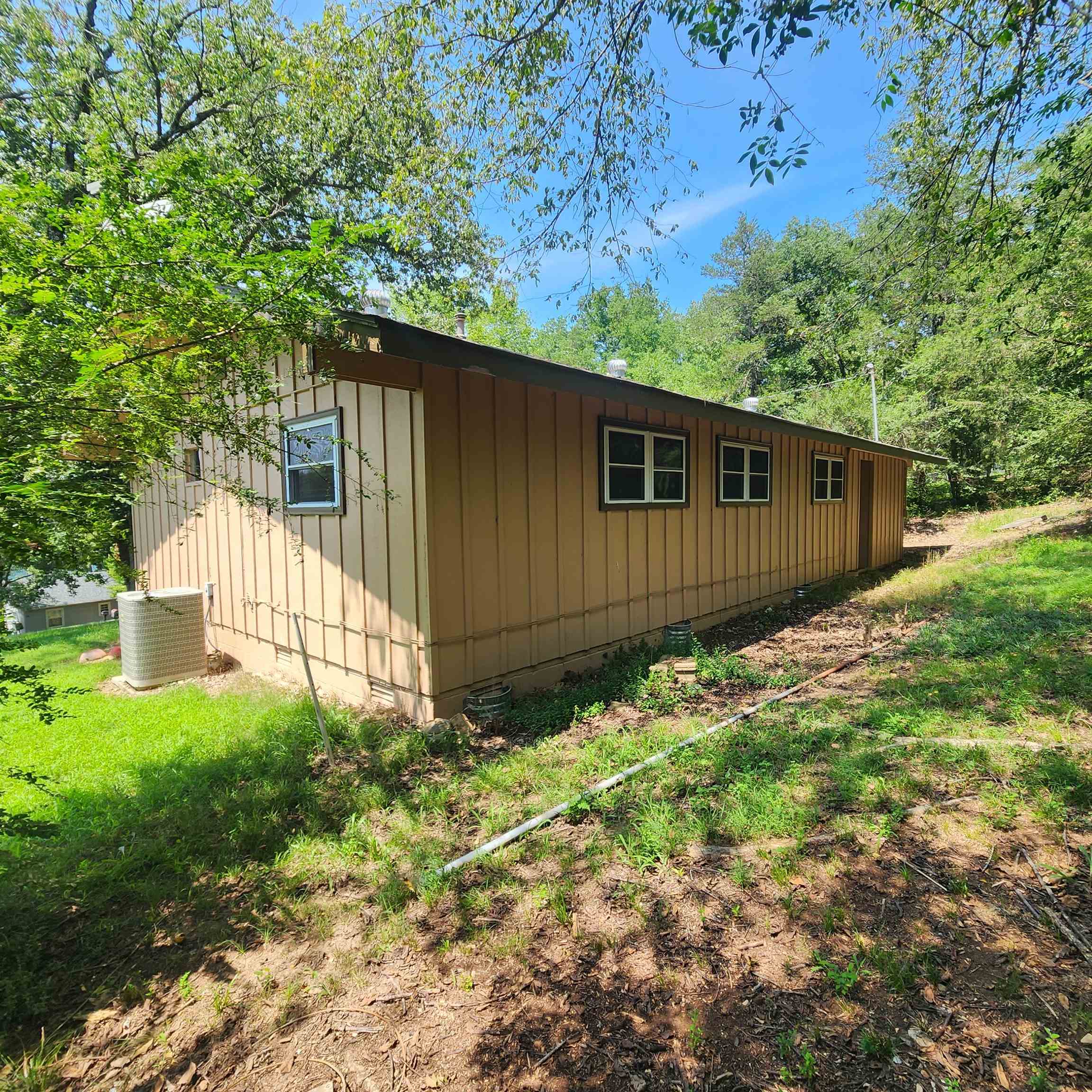 61 E Lakeshore  Cherokee Village, AR