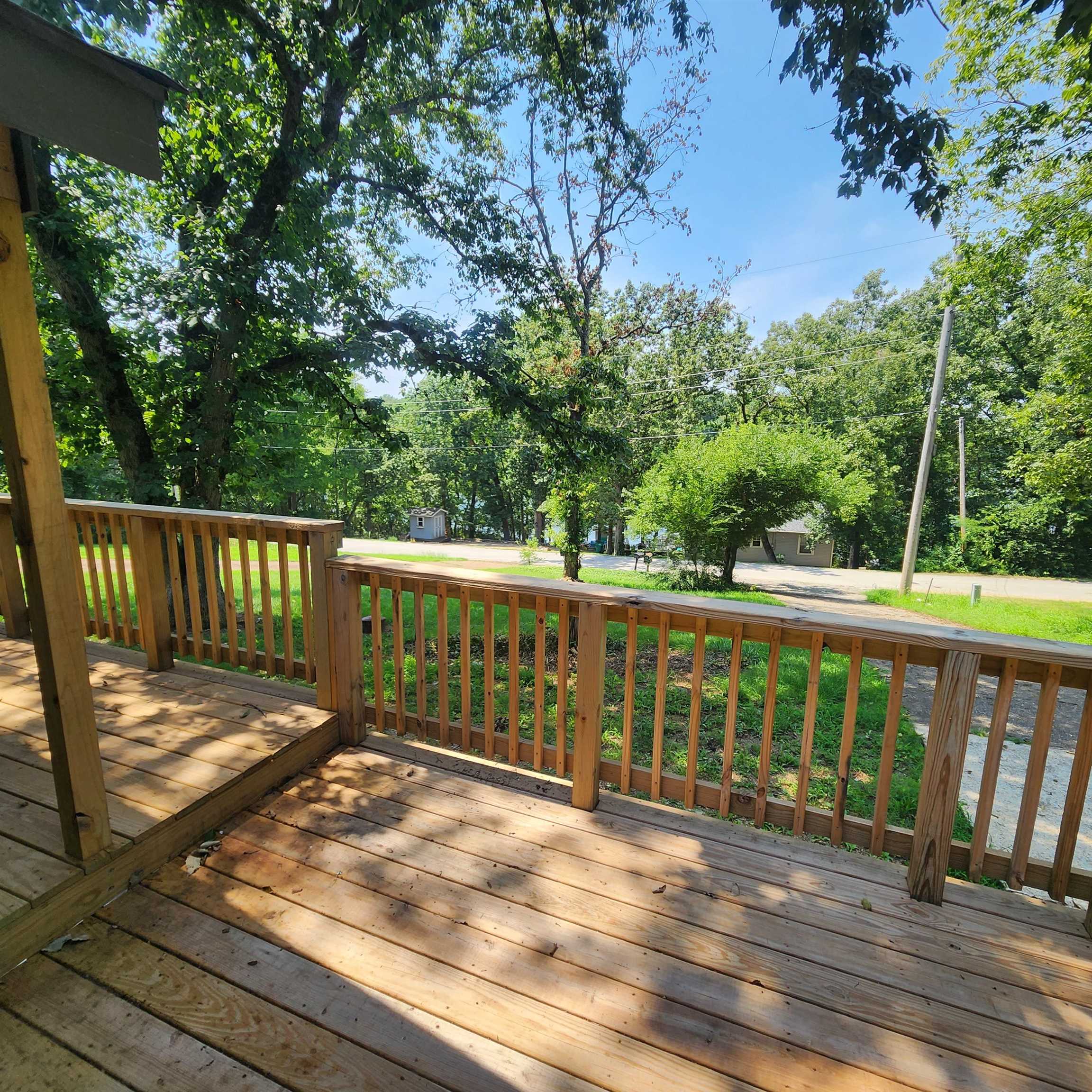 61 E Lakeshore  Cherokee Village, AR