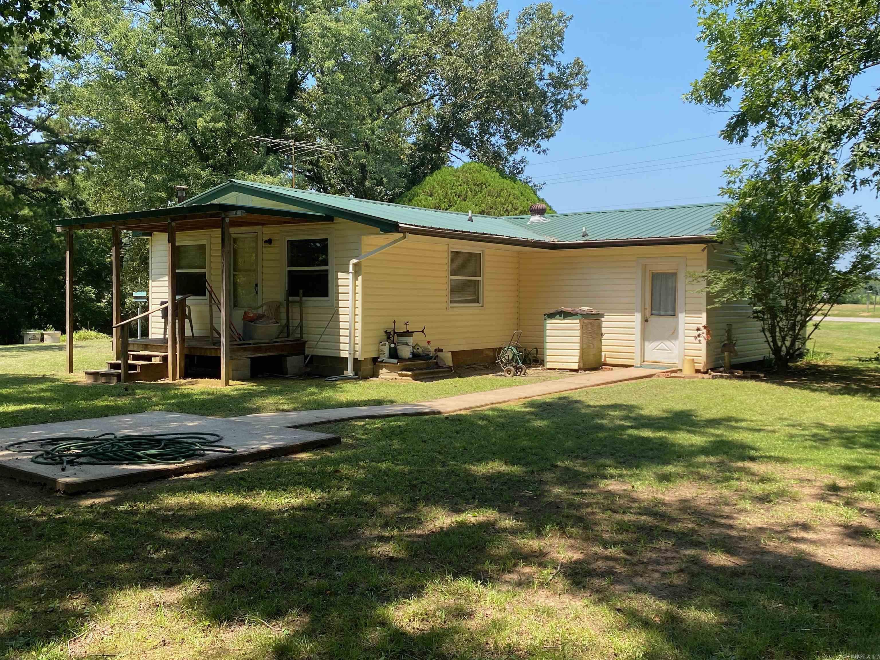 535 E 298  Story, AR