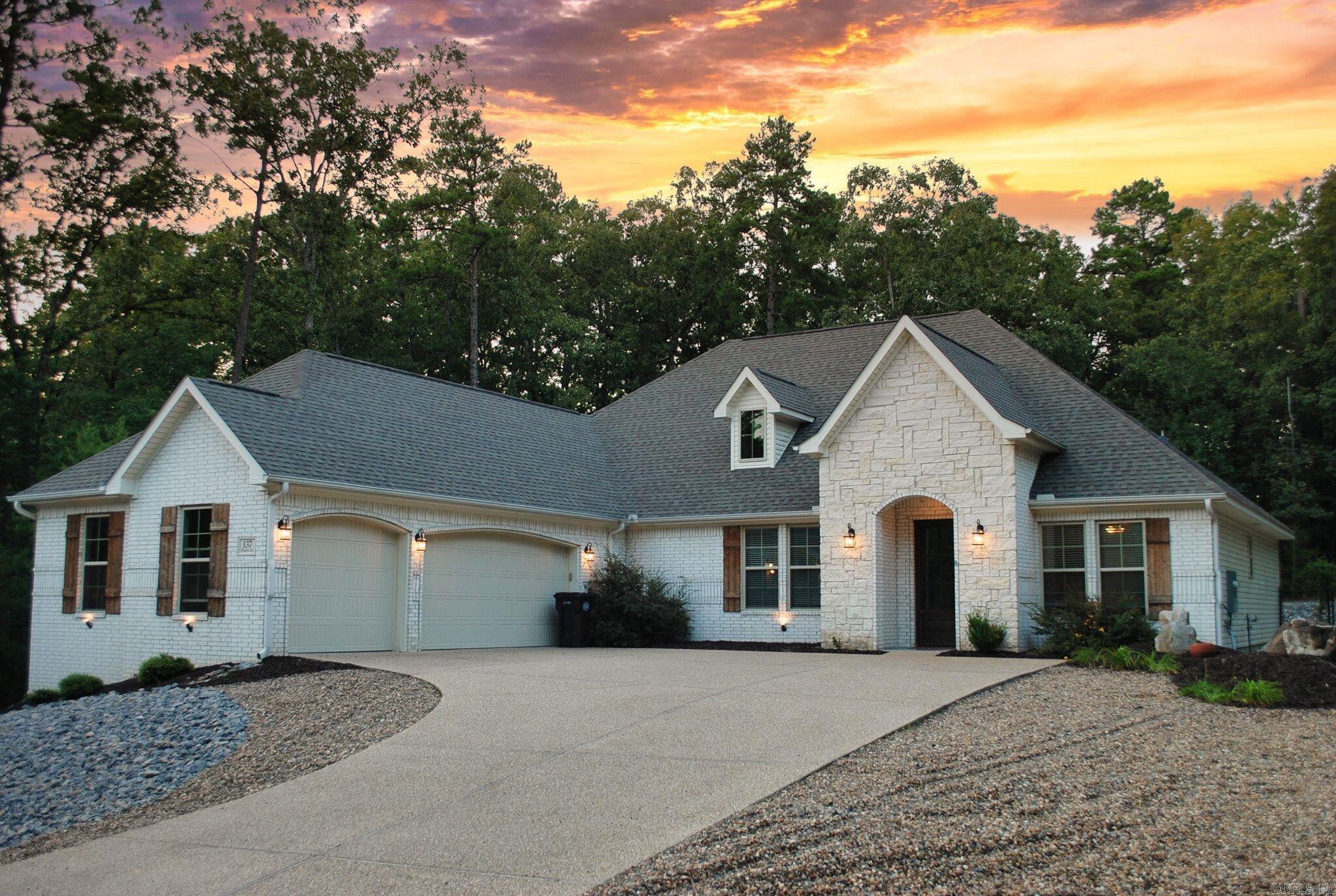 Homes for Sale in the Isabella Subdivision of Hot Springs Village